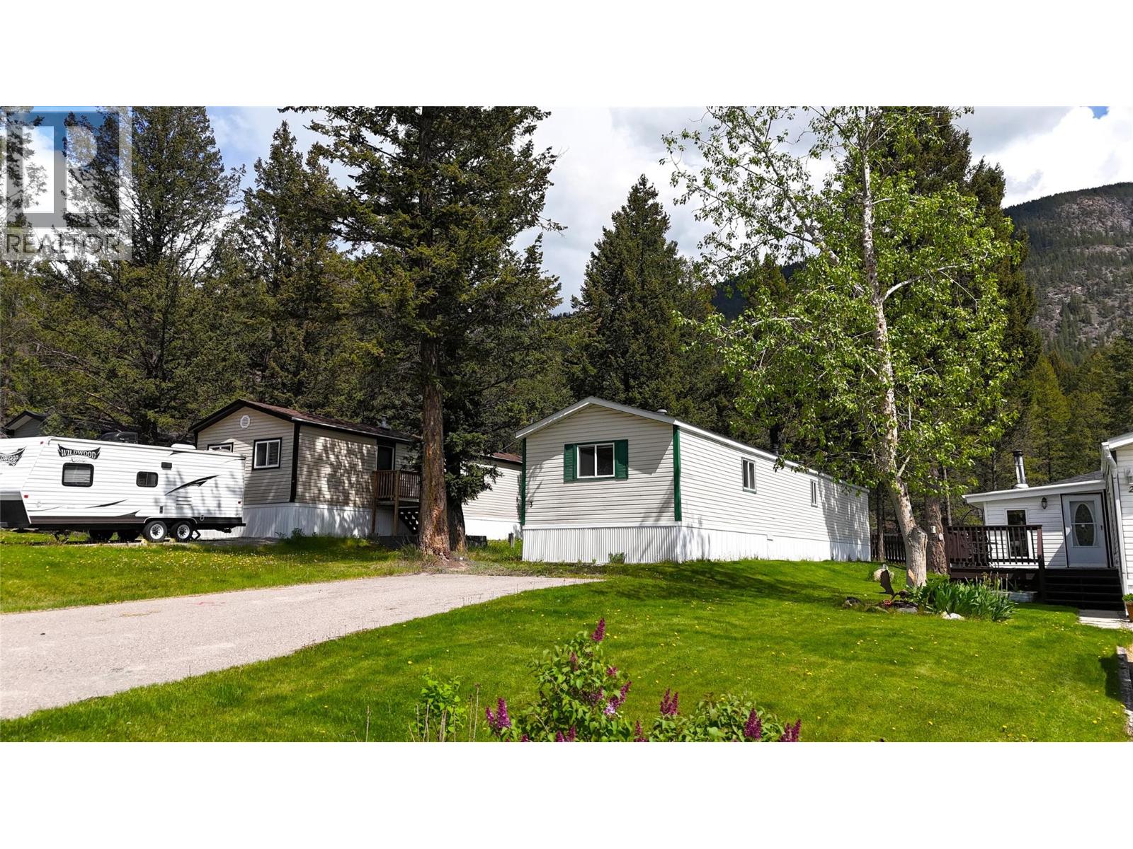 6-8561 Eacrett Road Lot# Pad 3, Dry Gulch, British Columbia  V0A 1M0 - Photo 2 - 10387826