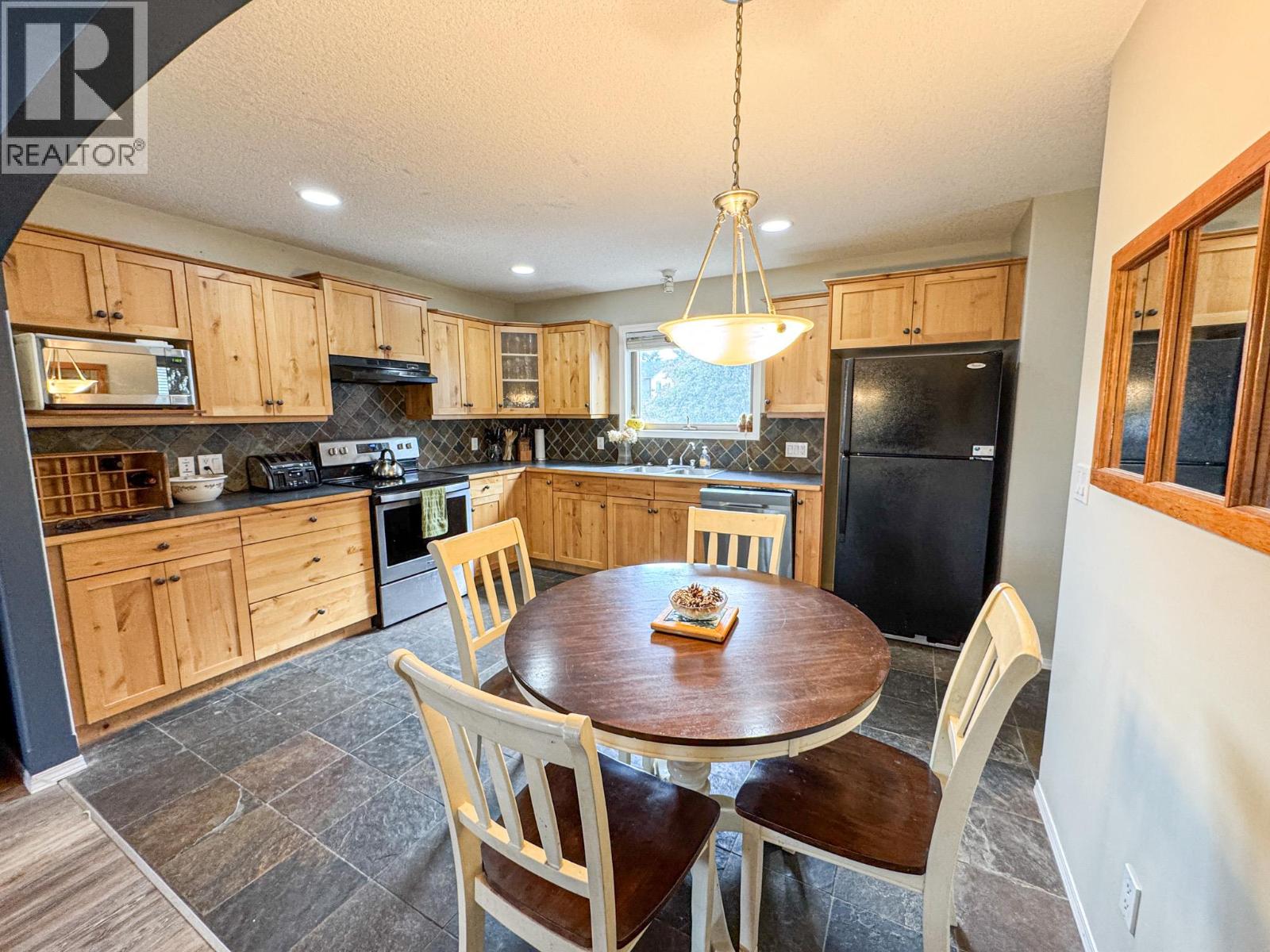 147 11 Avenue Unit# 1, Invermere, British Columbia  V0A 1K0 - Photo 11 - 10388070