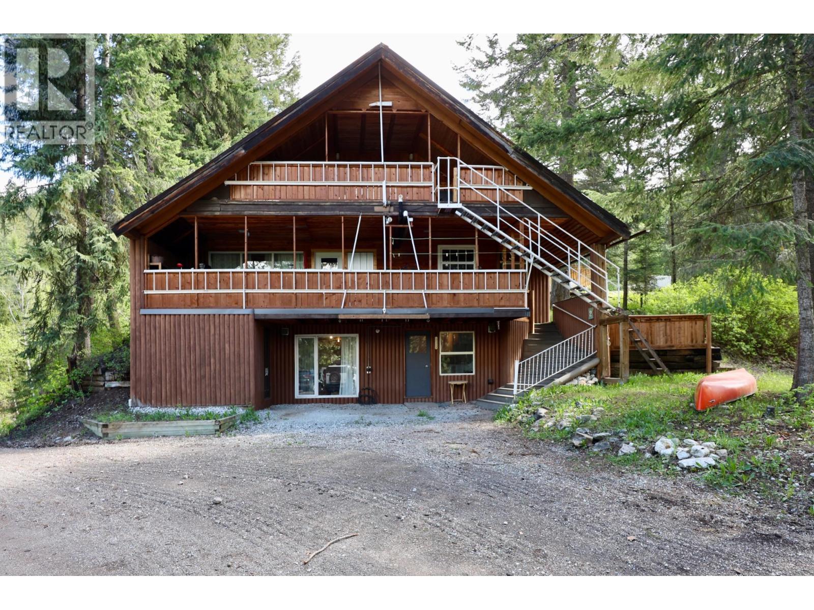 486 CHAMPAGNE Road Unit# 1, 2, 3,, Golden, British Columbia