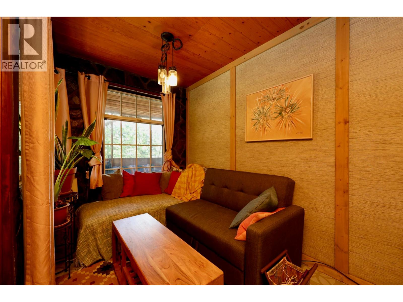 486 Champagne Road Unit# 1, 2, 3,, Golden, British Columbia  V0A 1H2 - Photo 6 - 10388082