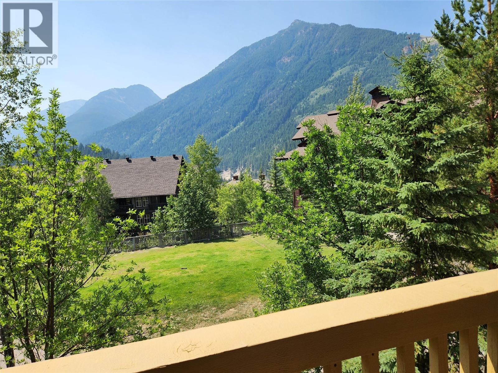 2070 Summit Drive Unit# 305, Panorama, British Columbia  V0A 1T0 - Photo 18 - 10388319