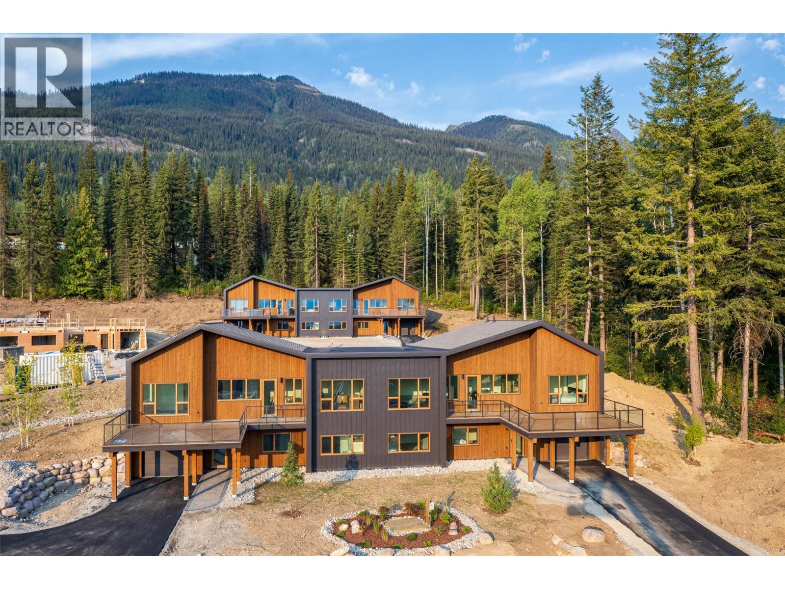1654 HOWSE PASS, Golden, British Columbia