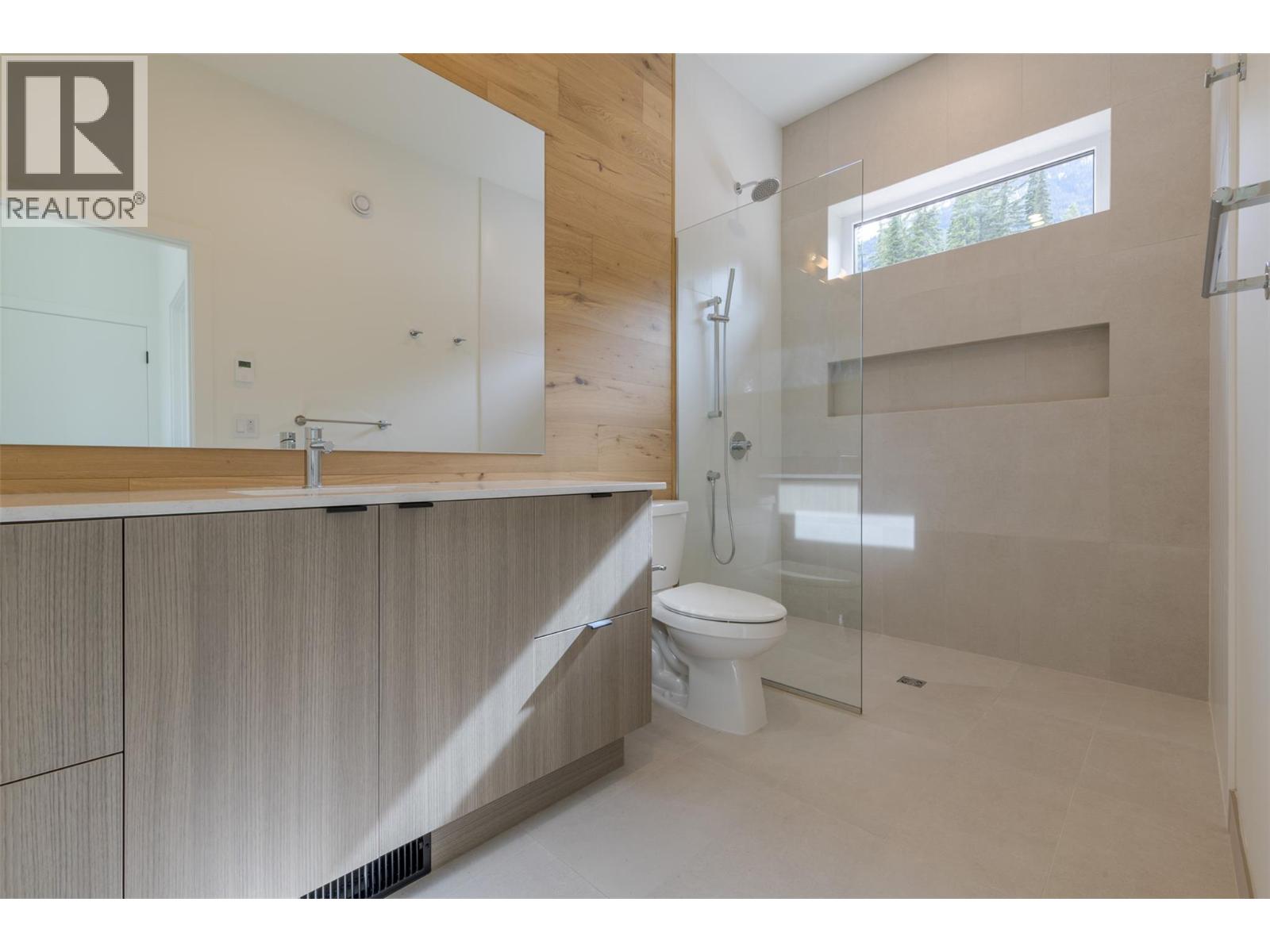 1654 Howse Pass, Golden, British Columbia  V0A 1H0 - Photo 34 - 10387670
