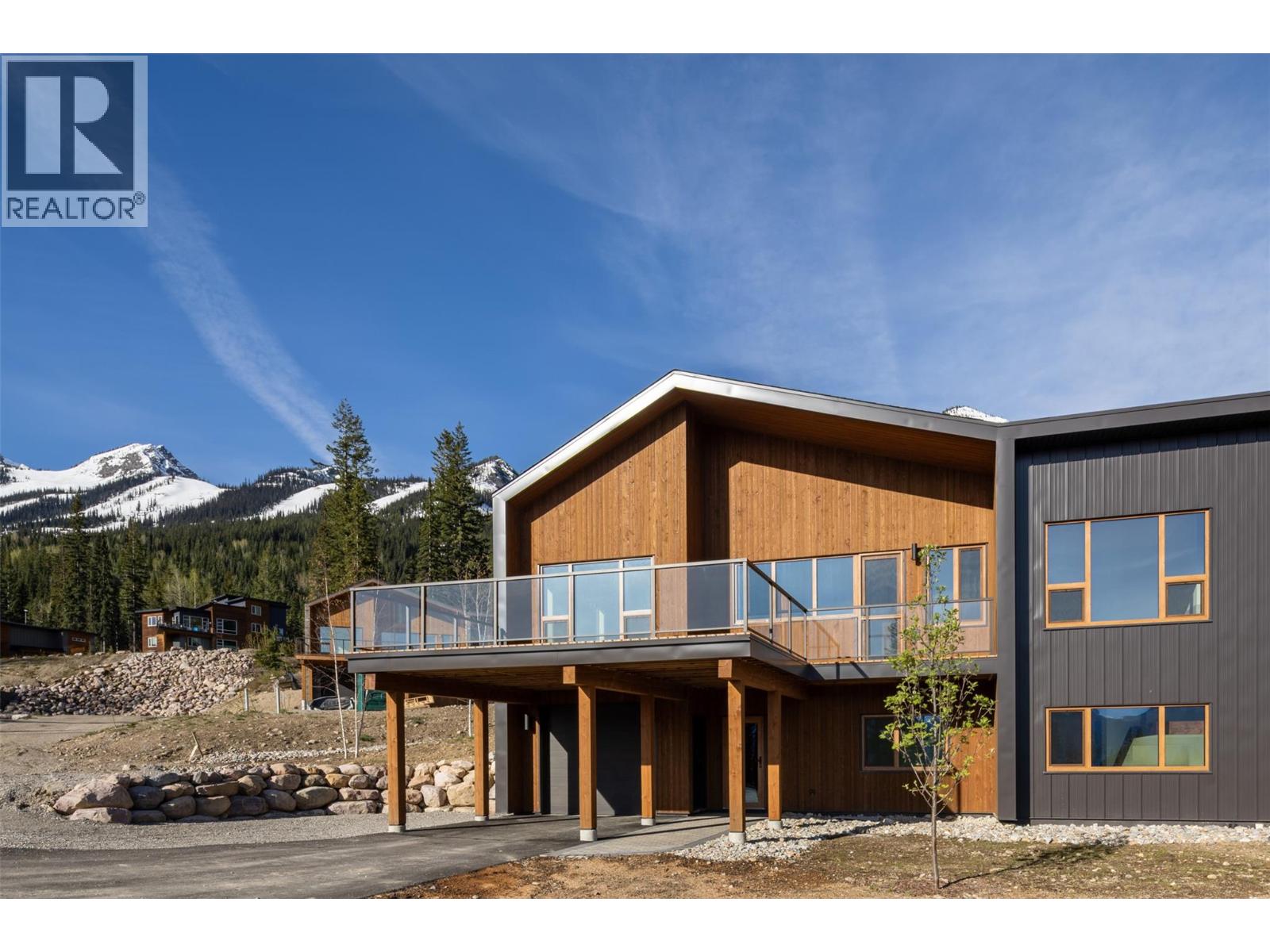 1654 Howse Pass, Golden, British Columbia  V0A 1H0 - Photo 4 - 10387670