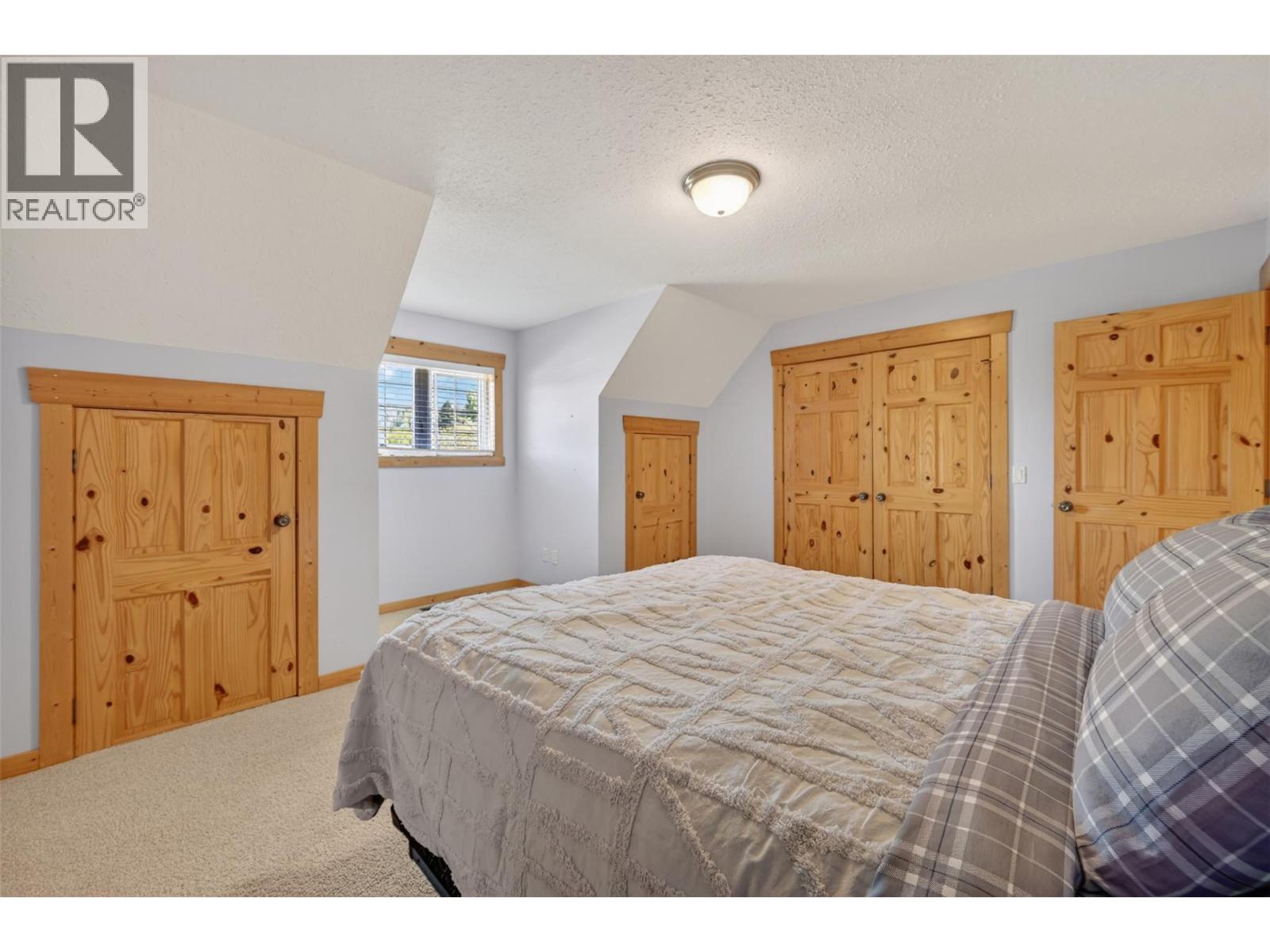 4852 Riverview Drive, Edgewater, British Columbia  V0A 1E0 - Photo 20 - 10388240