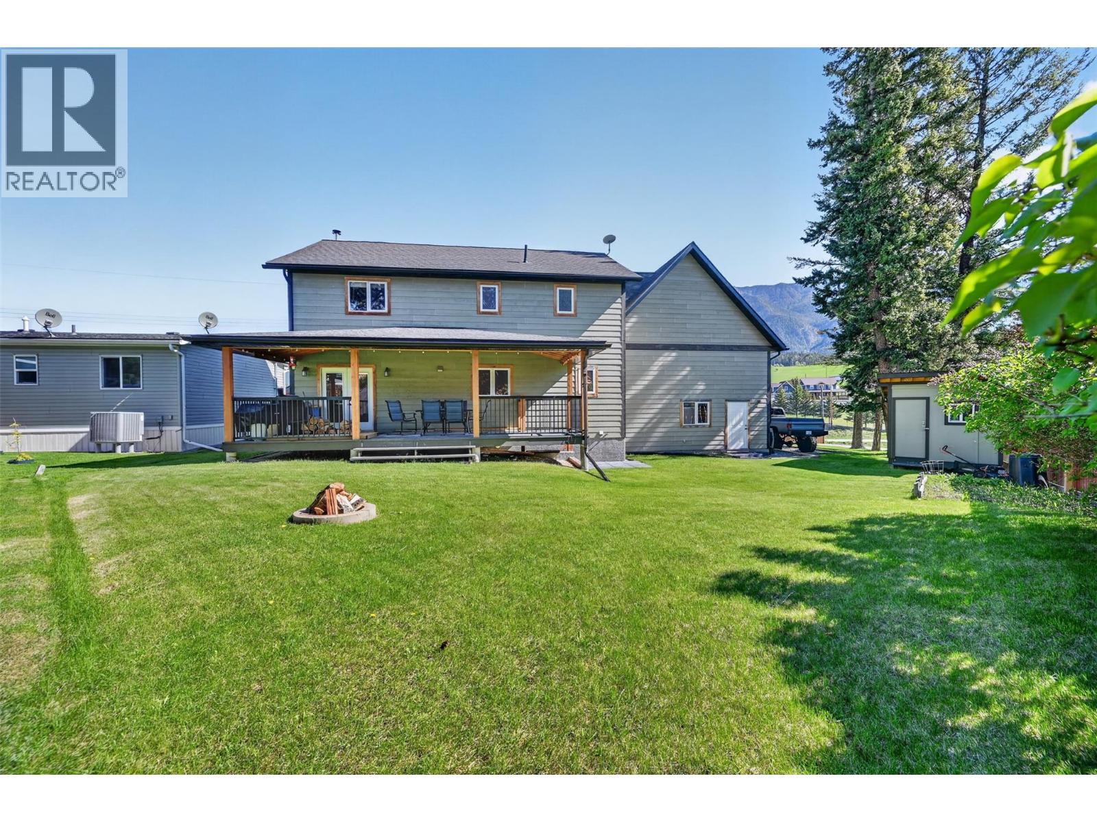 4852 Riverview Drive, Edgewater, British Columbia  V0A 1E0 - Photo 29 - 10388240