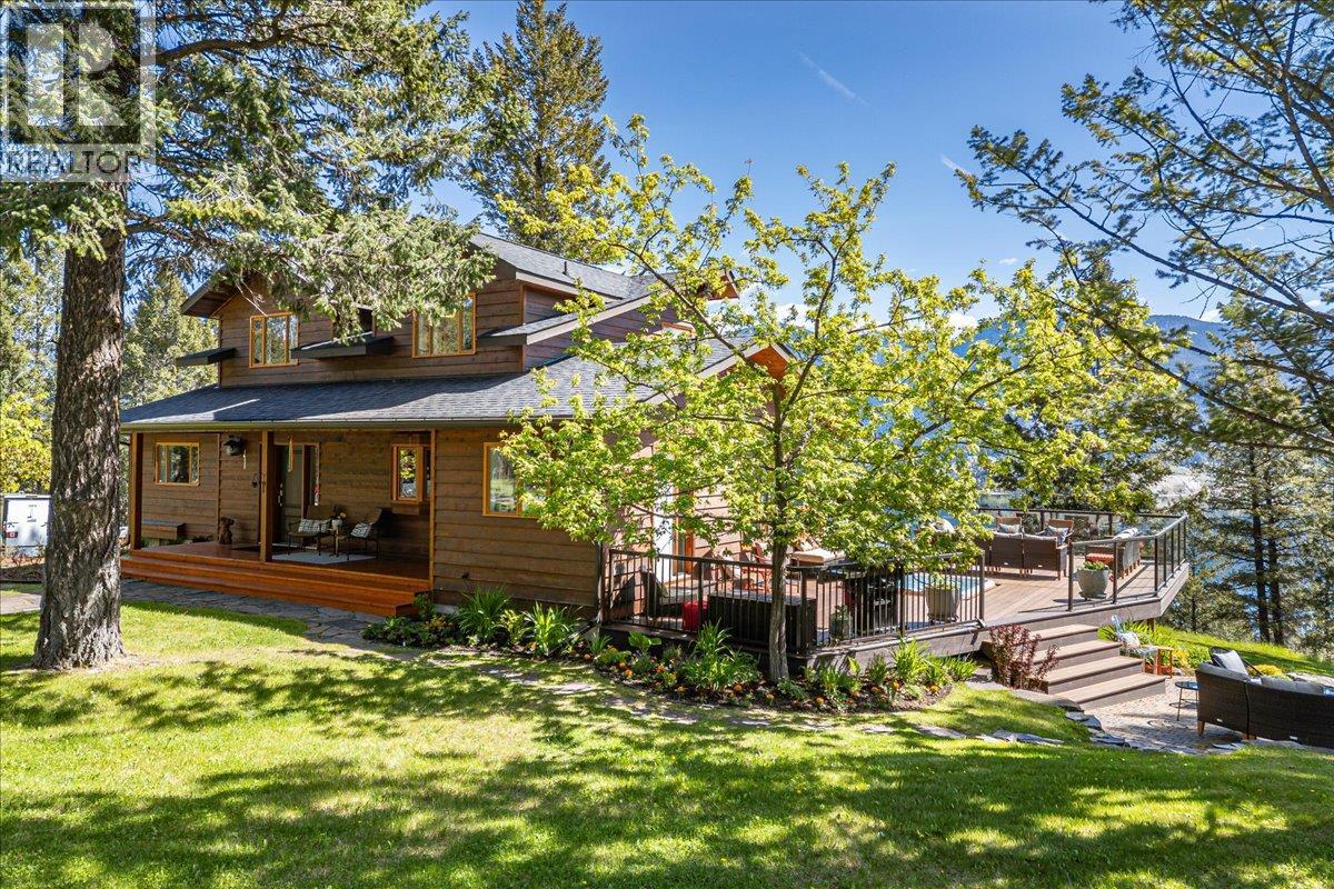 2371 Stark Drive, Invermere, British Columbia  V0A 1K2 - Photo 4 - 10388158