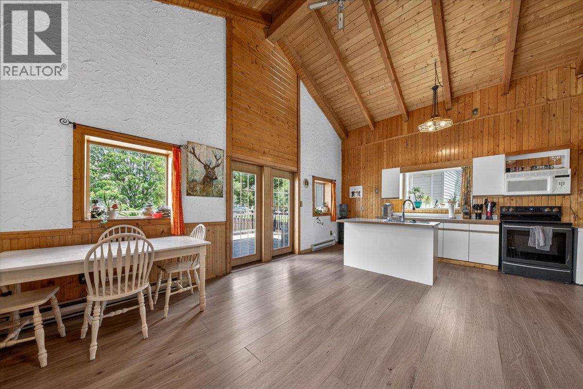 4764 Forsters Landing Road, Radium Hot Springs, British Columbia  V0A 1M0 - Photo 5 - 10388456