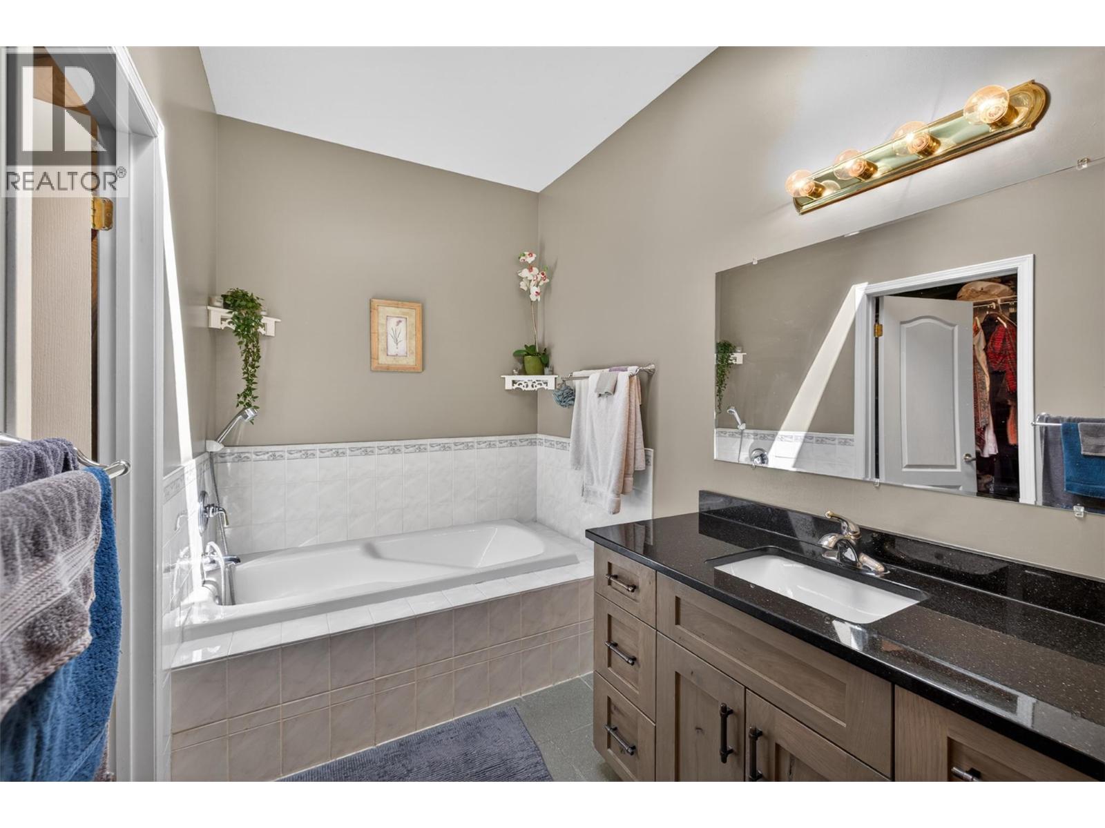 640 Upper Lakeview Road Unit# 27, Invermere, British Columbia  V0A 1K3 - Photo 28 - 10388627