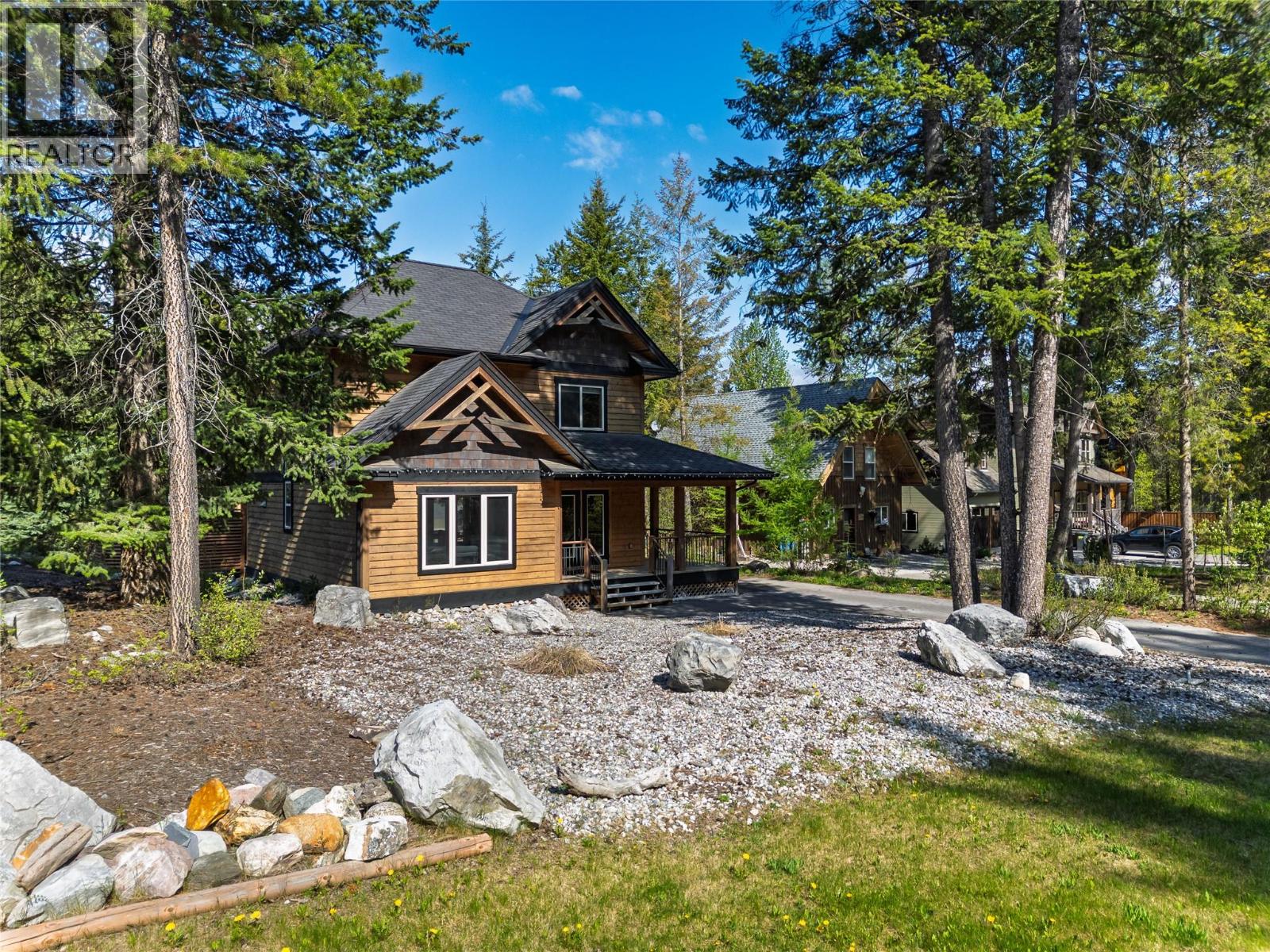 1035 Stoney Lane Road, Golden, British Columbia  V0A 1H3 - Photo 2 - 10387260
