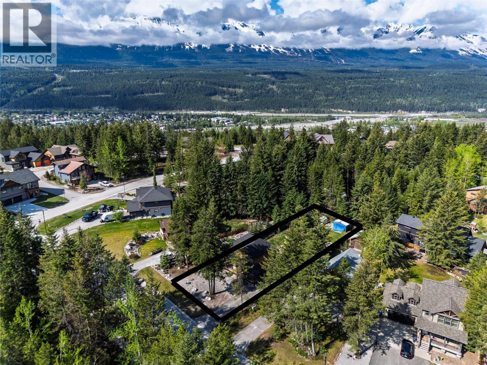 1035 Stoney Lane Road, Golden, British Columbia  V0A 1H3 - Photo 4 - 10387260