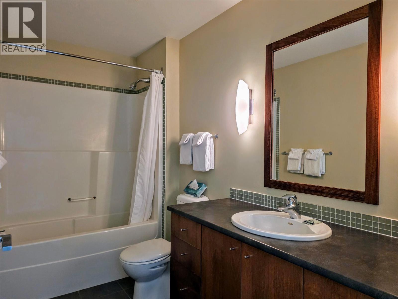 2049 Summit Drive Unit# 225d, Panorama Mountain, British Columbia  V0A 1T0 - Photo 11 - 10387774