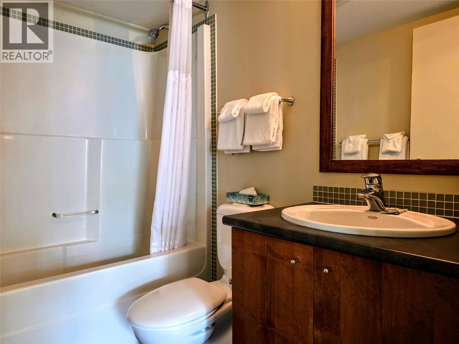 2049 Summit Drive Unit# 225d, Panorama Mountain, British Columbia  V0A 1T0 - Photo 15 - 10387774