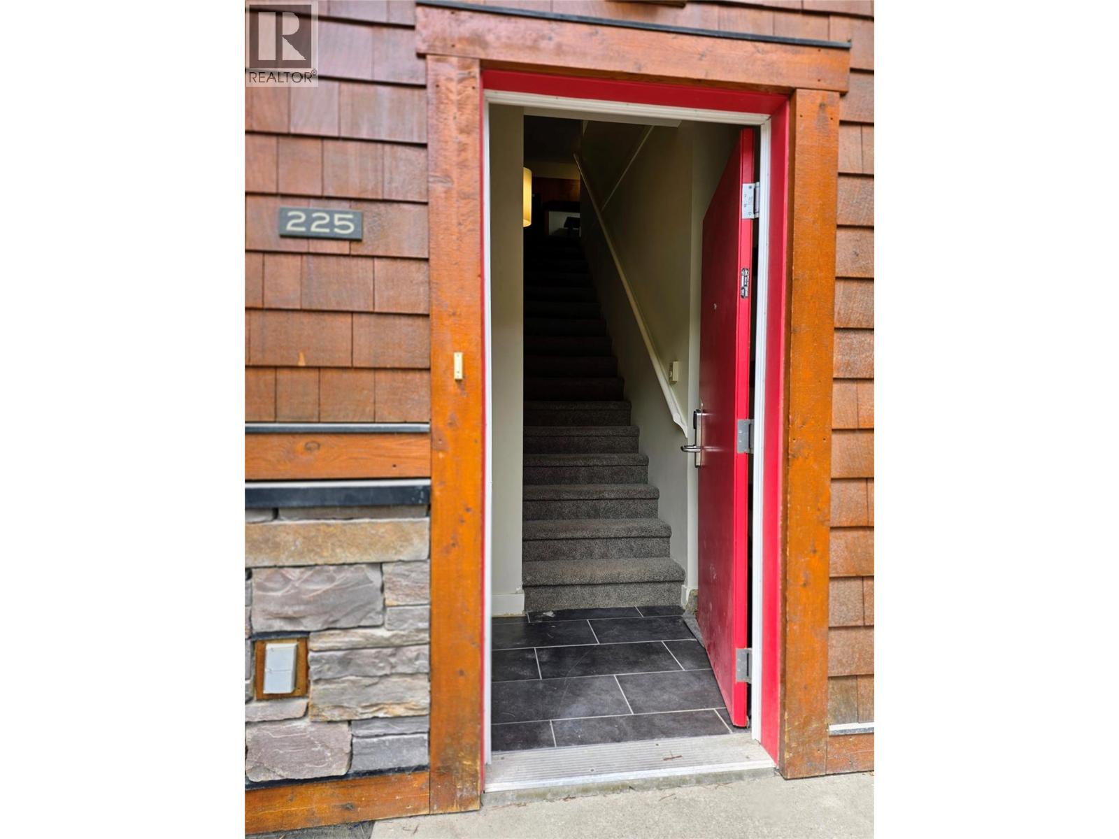 2049 Summit Drive Unit# 225d, Panorama Mountain, British Columbia  V0A 1T0 - Photo 22 - 10387774