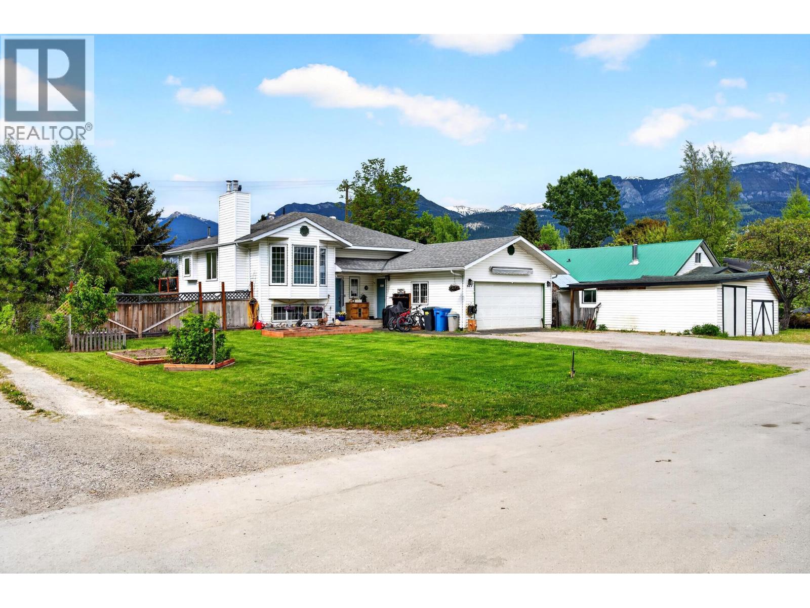 517 12th Street S, Golden, British Columbia  V0A 1H0 - Photo 47 - 10389215