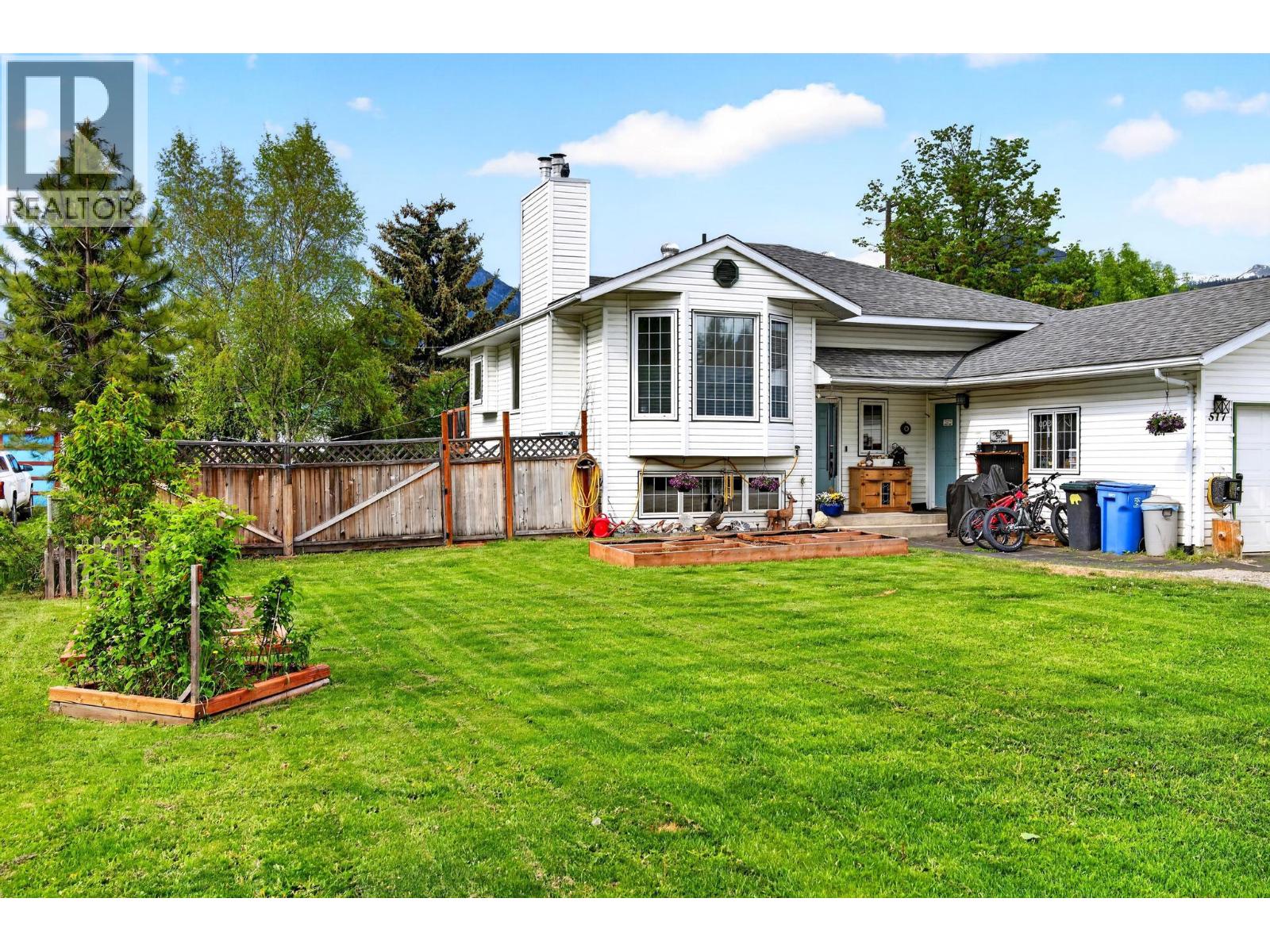 517 12th Street S, Golden, British Columbia  V0A 1H0 - Photo 52 - 10389215