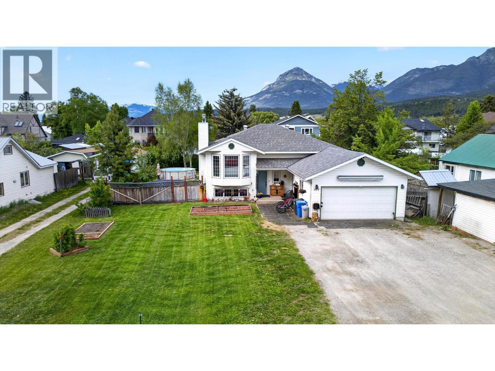 517 12th Street S, Golden, British Columbia  V0A 1H0 - Photo 70 - 10389215