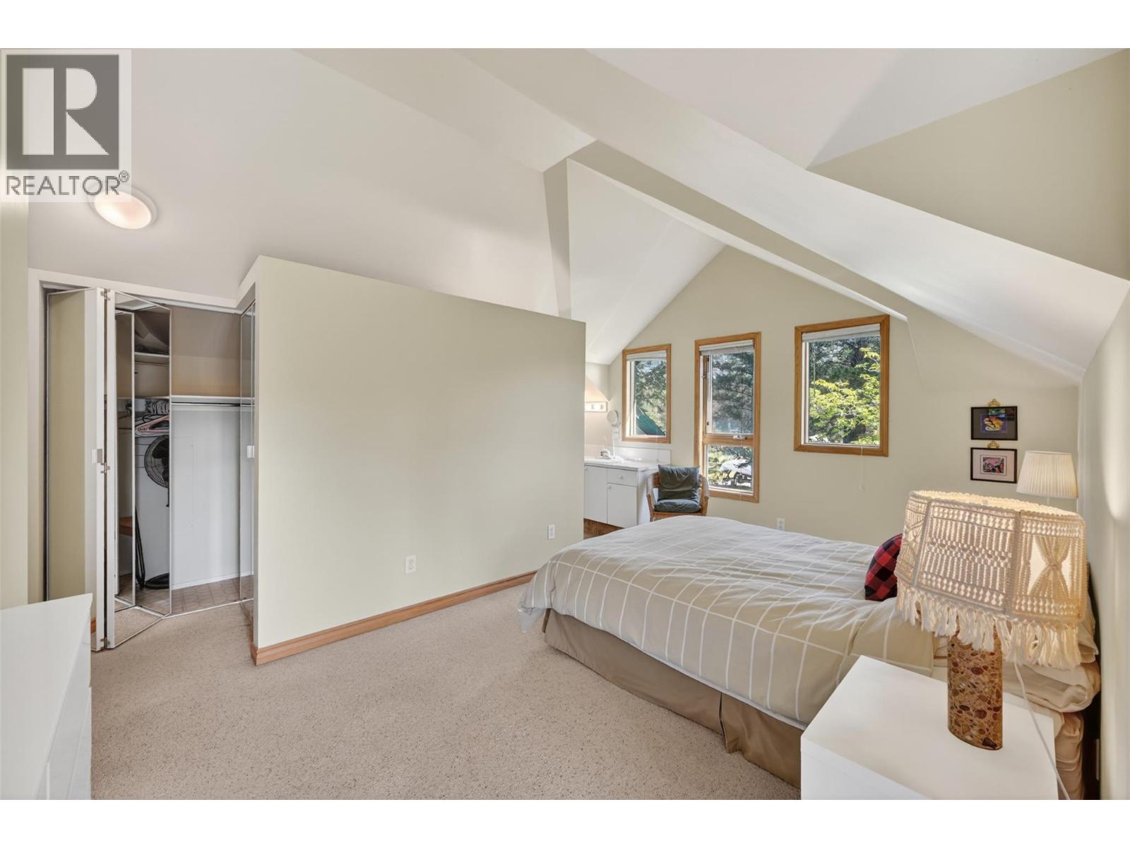 1067 Timberhill Place, Windermere, British Columbia  V0A 1K3 - Photo 23 - 10389083