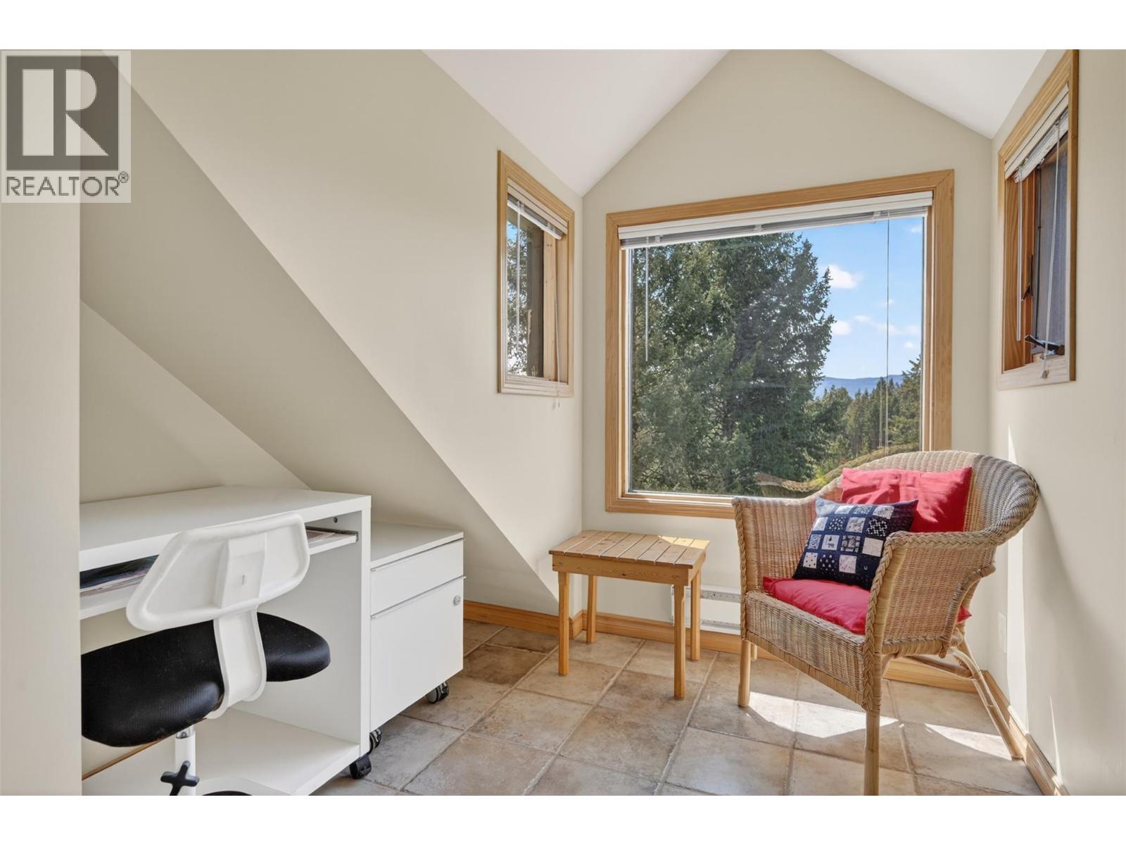 1067 Timberhill Place, Windermere, British Columbia  V0A 1K3 - Photo 26 - 10389083