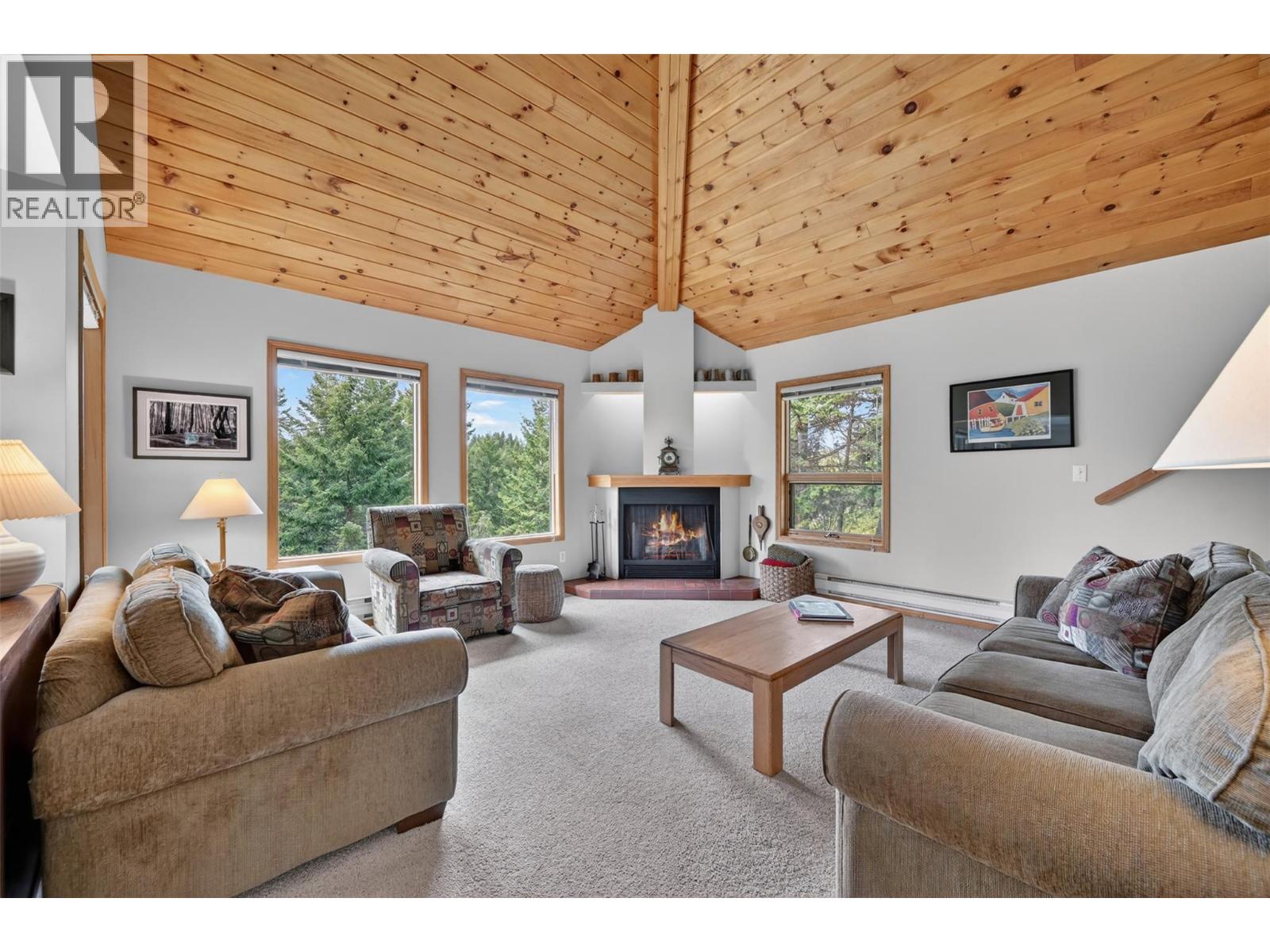 1067 Timberhill Place, Windermere, British Columbia  V0A 1K3 - Photo 5 - 10389083