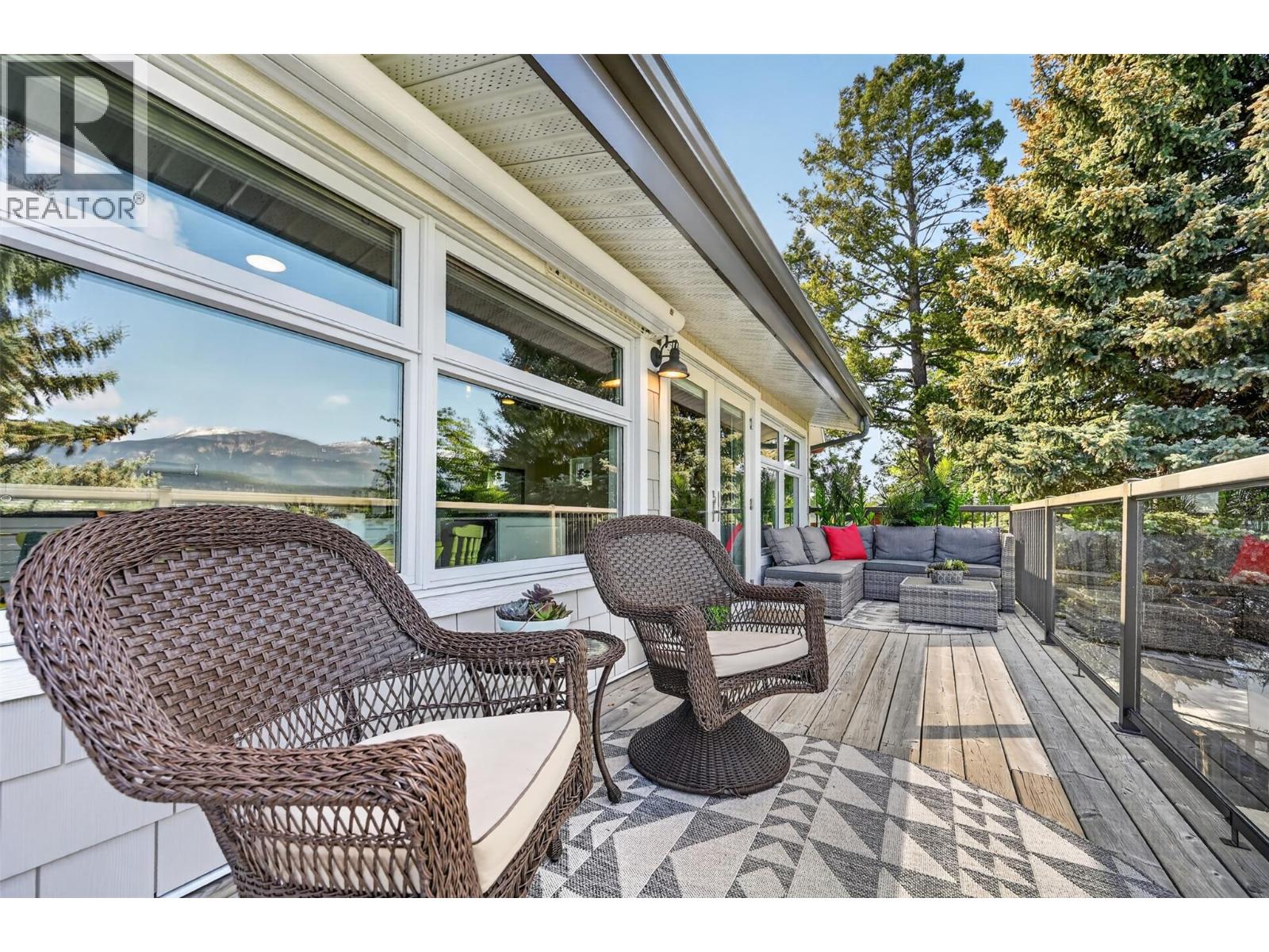 691 Lakeview Road, Invermere, British Columbia  V0A 1K3 - Photo 19 - 10388877