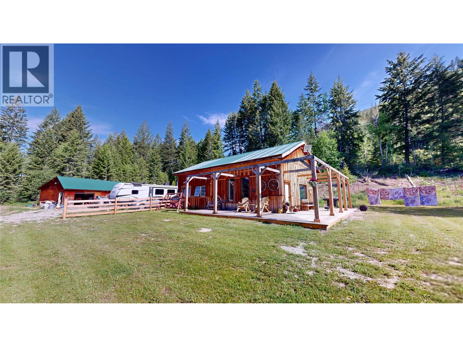 5055 95 Highway, Castledale, British Columbia