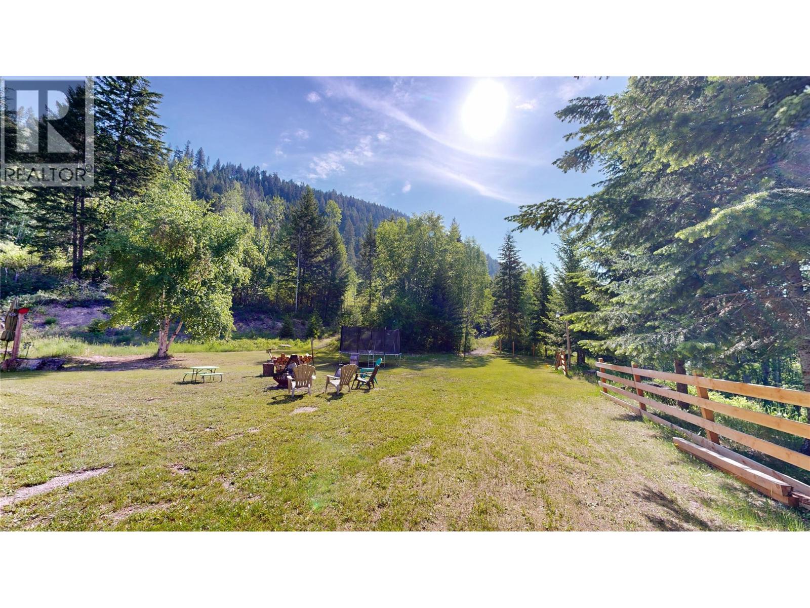 5055 95 Highway, Castledale, British Columbia  V0A 1J0 - Photo 14 - 10389588