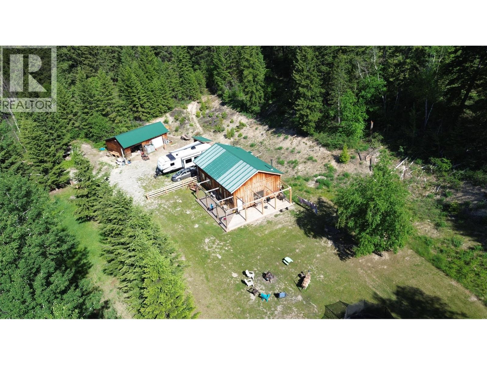5055 95 Highway, Castledale, British Columbia  V0A 1J0 - Photo 35 - 10389588