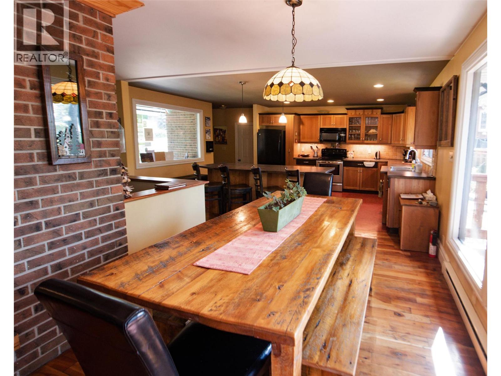1306 Selkirk Drive, Golden, British Columbia  V0A 1H6 - Photo 7 - 10389580