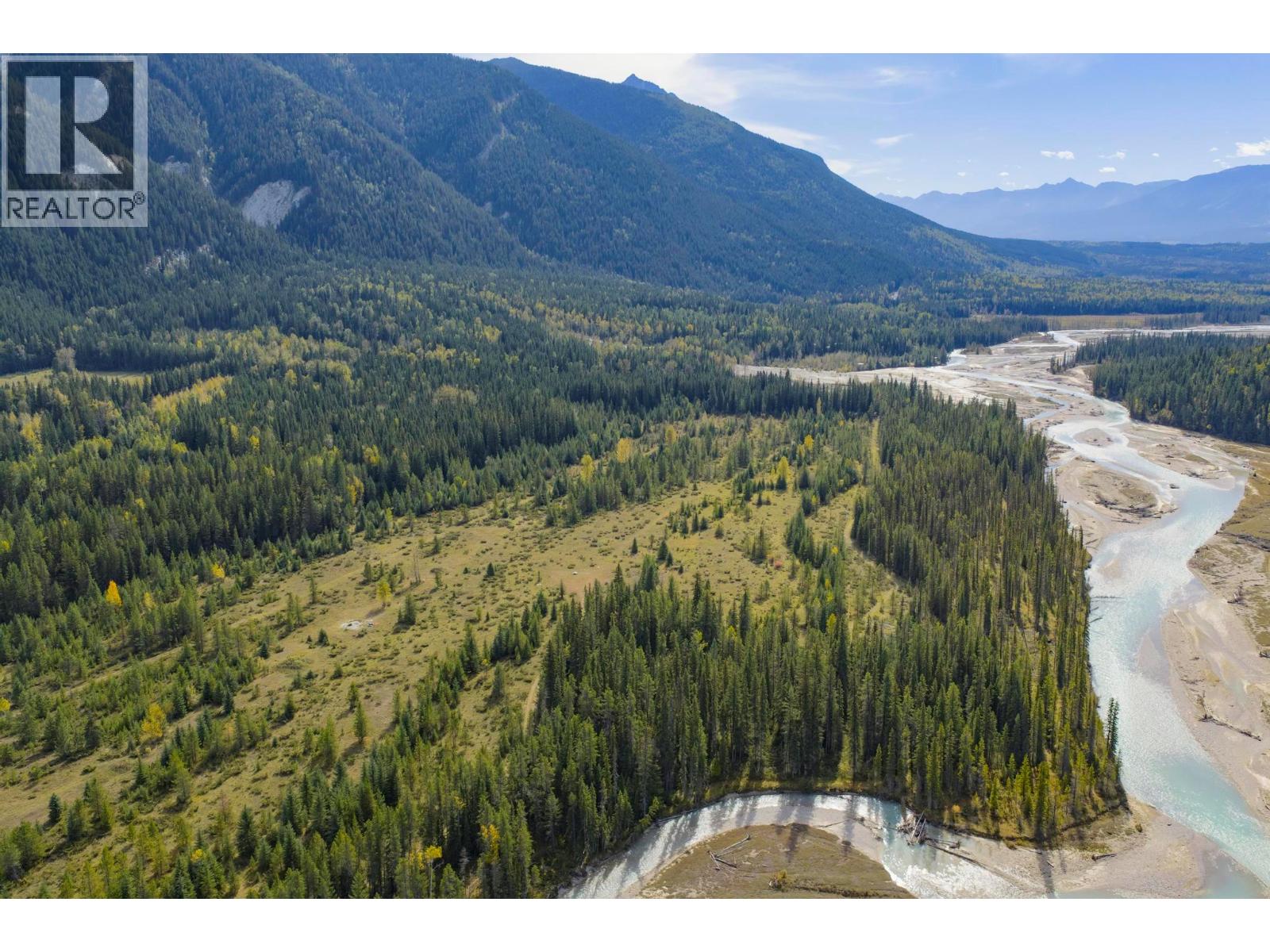 2237 Blaeberry Road, Golden, British Columbia  V0A 1H1 - Photo 11 - 10389813
