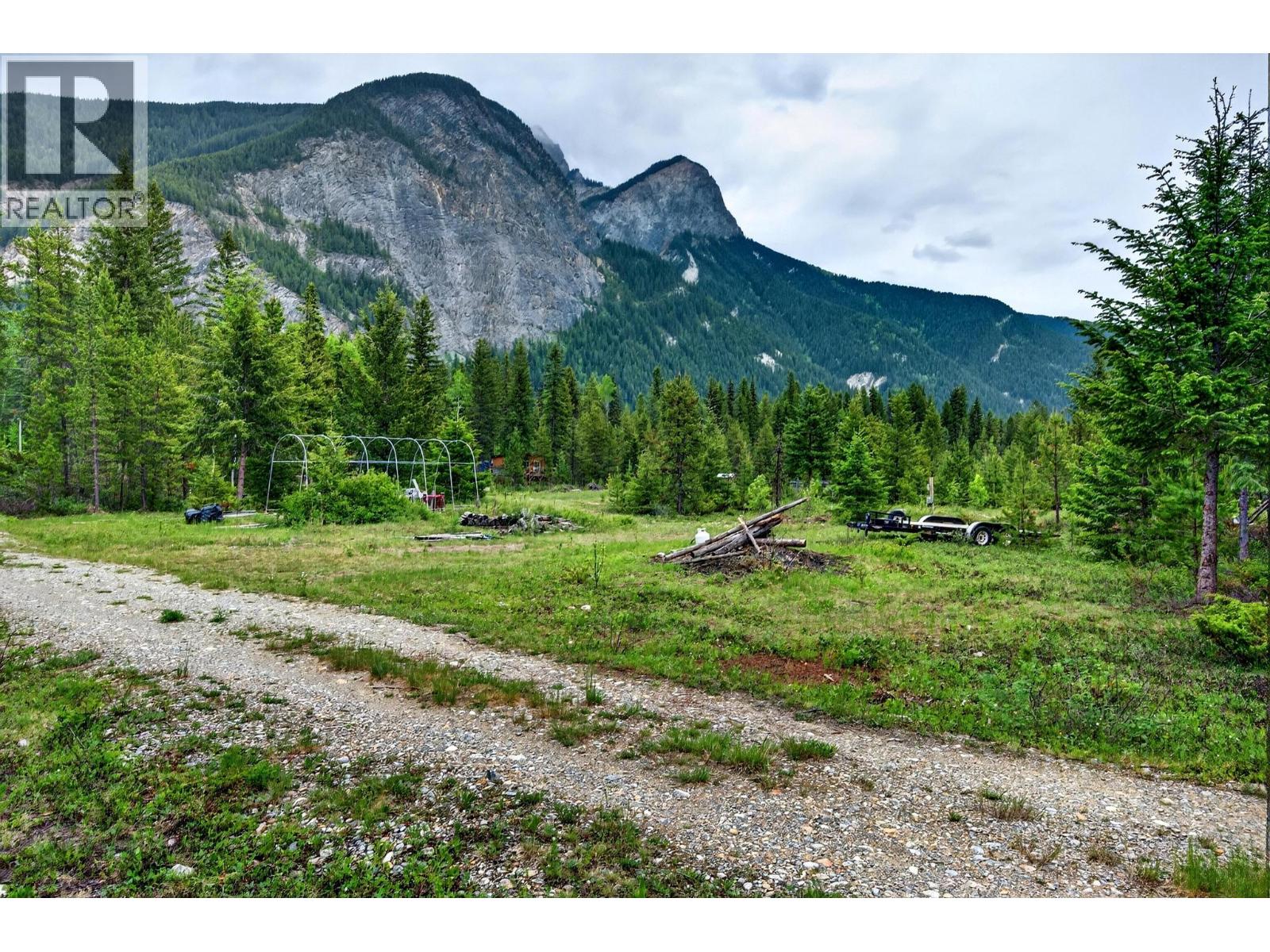 2333 Hedges Road, Golden, British Columbia  V0A 1H1 - Photo 42 - 10389825