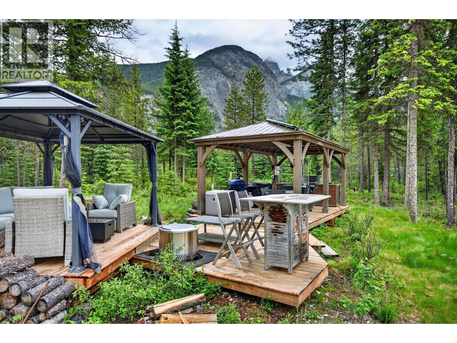 2333 Hedges Road, Golden, British Columbia  V0A 1H1 - Photo 5 - 10389825