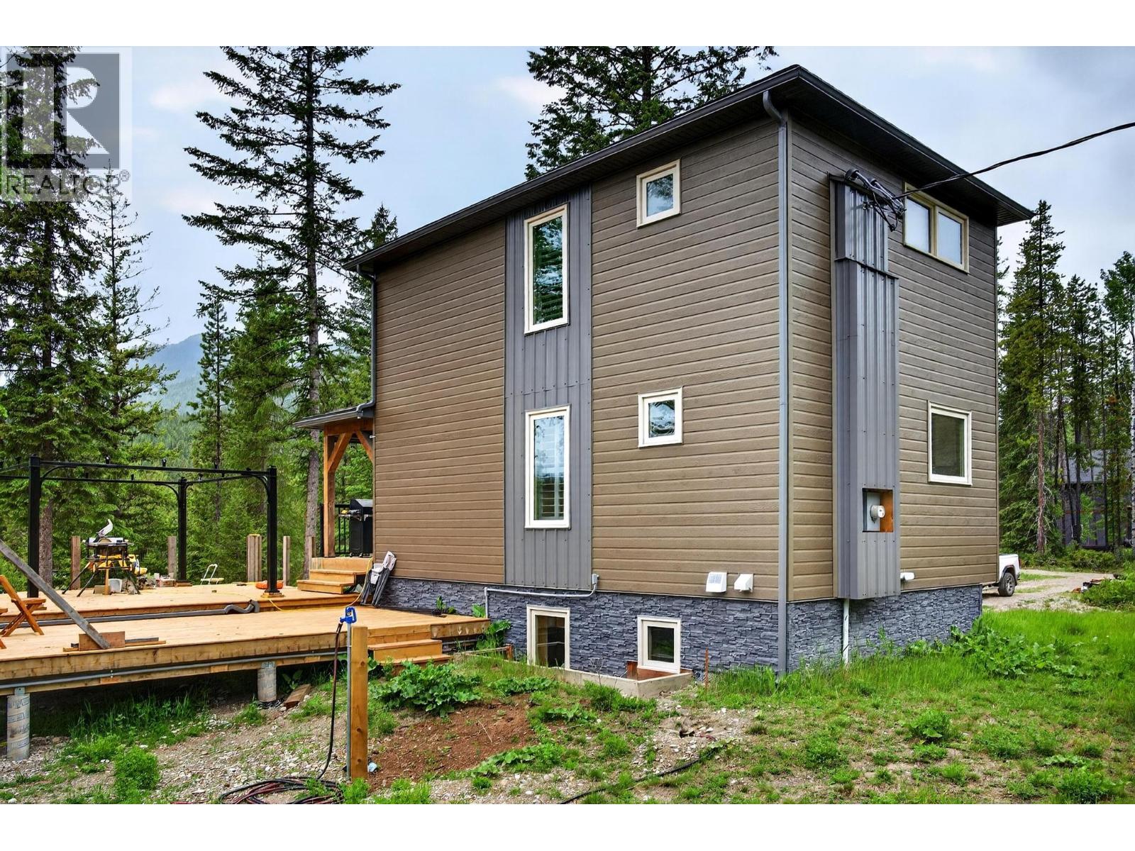 2333 Hedges Road, Golden, British Columbia  V0A 1H1 - Photo 50 - 10389825