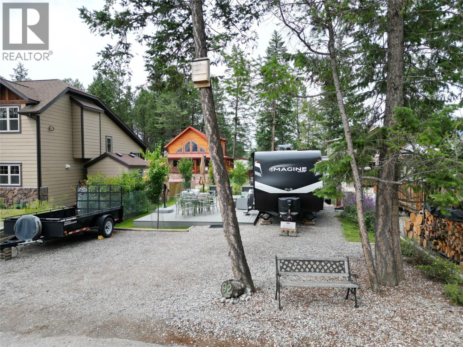 4868 Riverview Drive Unit# 92, Edgewater, British Columbia  V0A 1E0 - Photo 2 - 10389993