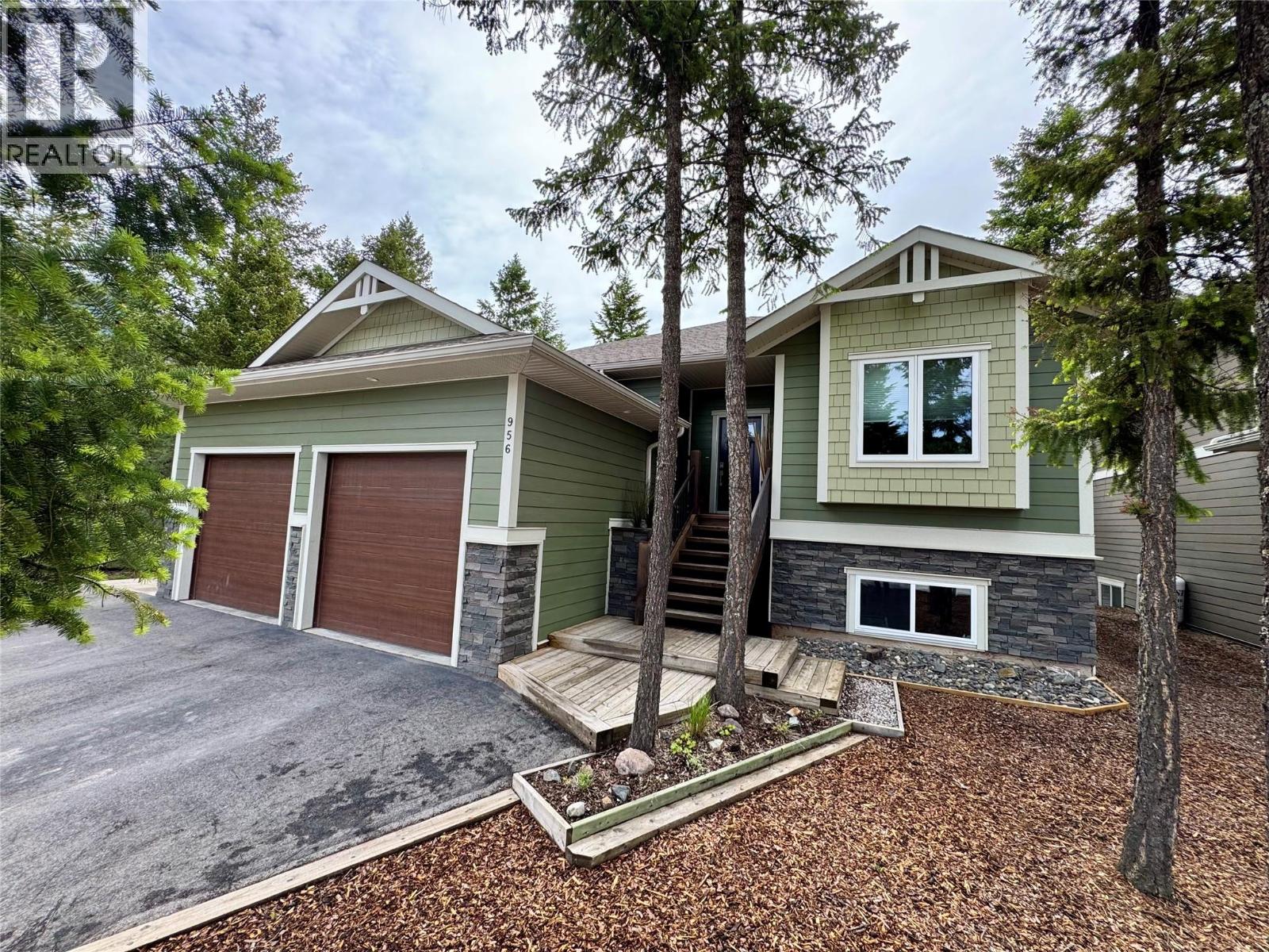 956 Copper Point Way, Invermere, British Columbia