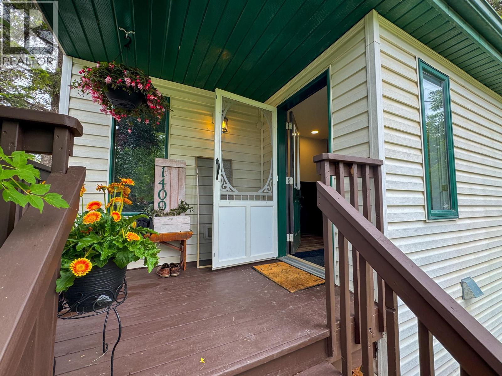 1409 10th Avenue, Invermere, British Columbia  V0A 1K0 - Photo 13 - 10390052