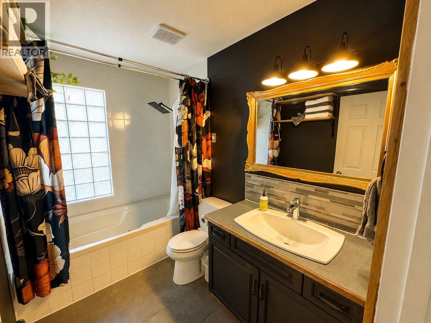1409 10th Avenue, Invermere, British Columbia  V0A 1K0 - Photo 35 - 10390052