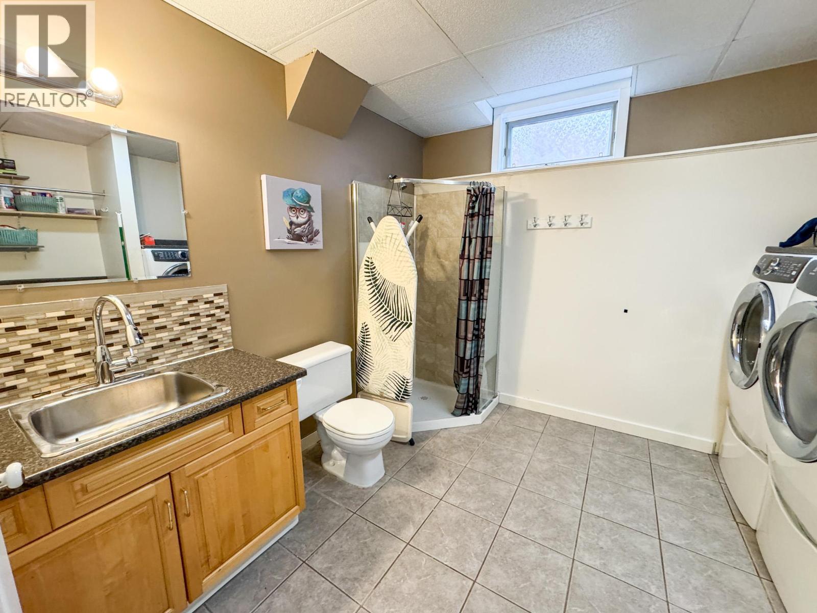 1409 10th Avenue, Invermere, British Columbia  V0A 1K0 - Photo 42 - 10390052