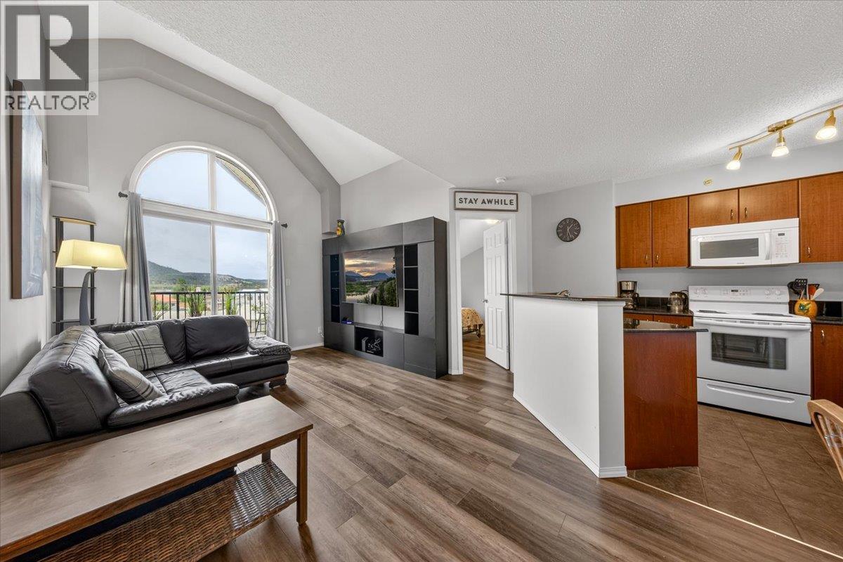 205 Third Avenue Unit# 3413, Invermere, British Columbia  V0A 1K7 - Photo 3 - 10390084