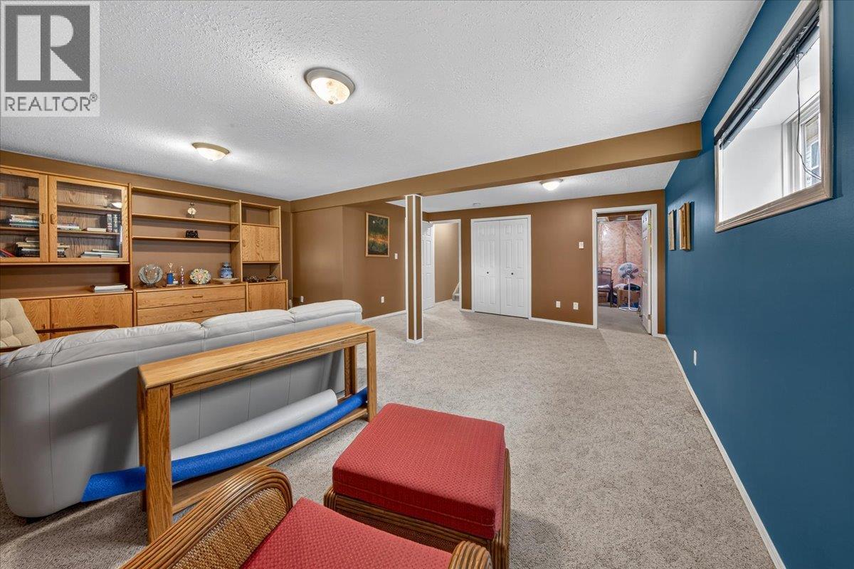 7559 Columbia Avenue Unit# 3, Radium Hot Springs, British Columbia  V0A 1M0 - Photo 26 - 10390272