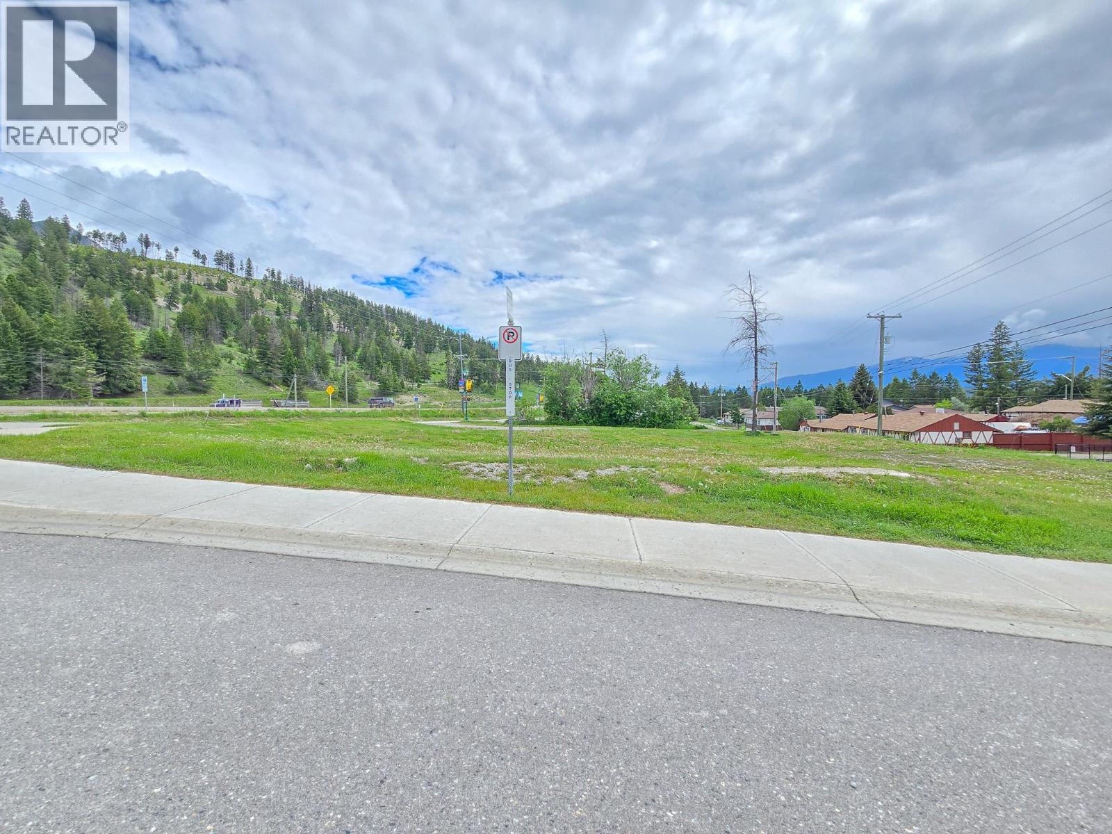 7567 & 7575 Main Street W, Radium Hot Springs, British Columbia  V0A 1M0 - Photo 10 - 10389213