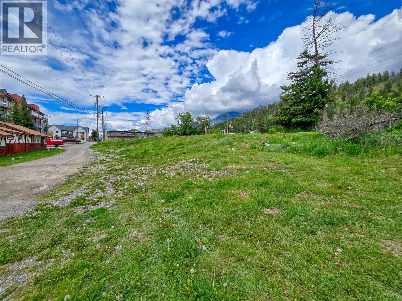 7567 & 7575 Main Street W, Radium Hot Springs, British Columbia  V0A 1M0 - Photo 13 - 10389213