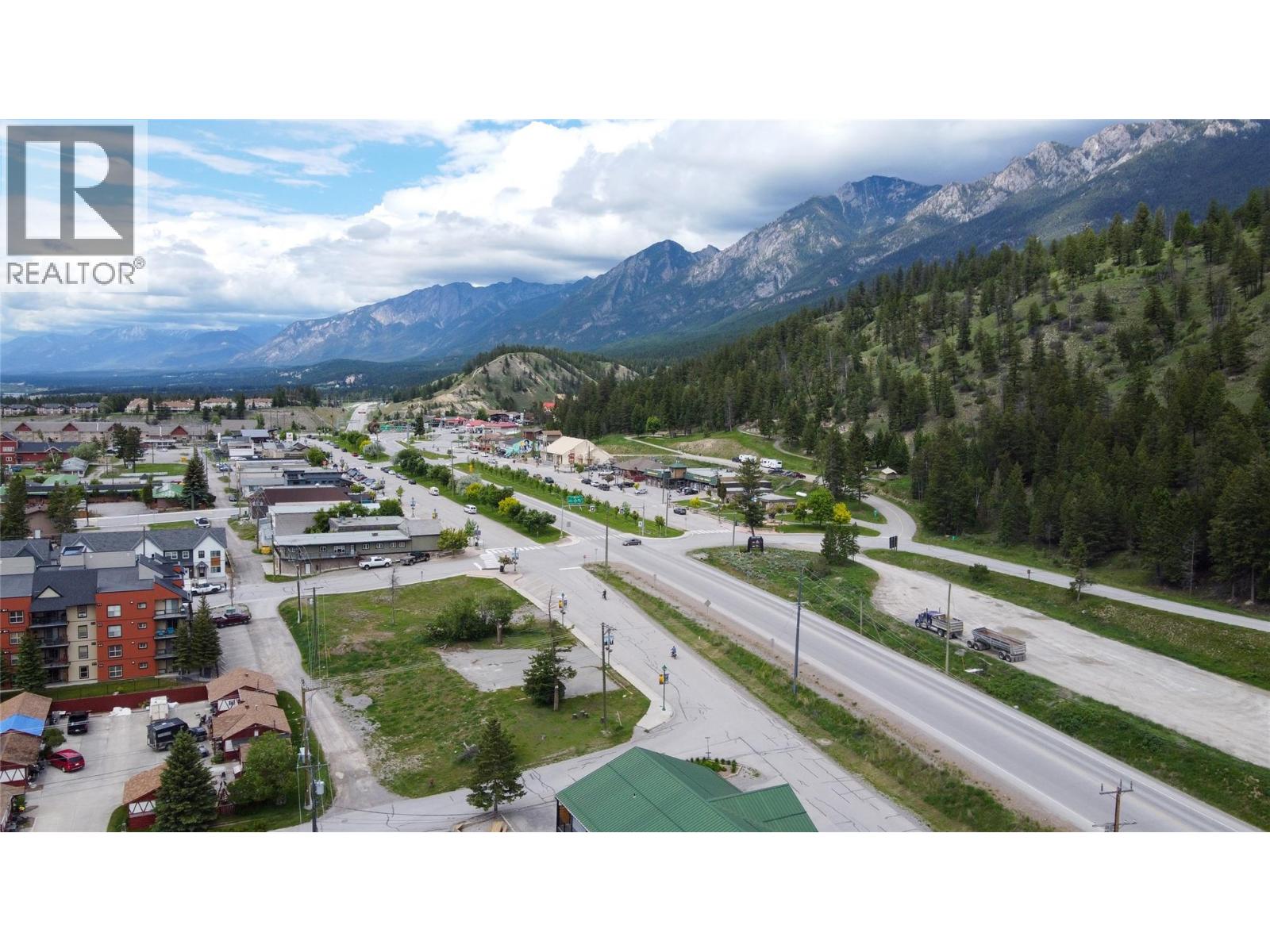 7567 & 7575 Main Street W, Radium Hot Springs, British Columbia  V0A 1M0 - Photo 22 - 10389213