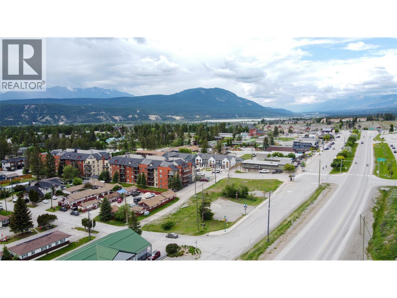 7567 & 7575 Main Street W, Radium Hot Springs, British Columbia  V0A 1M0 - Photo 23 - 10389213