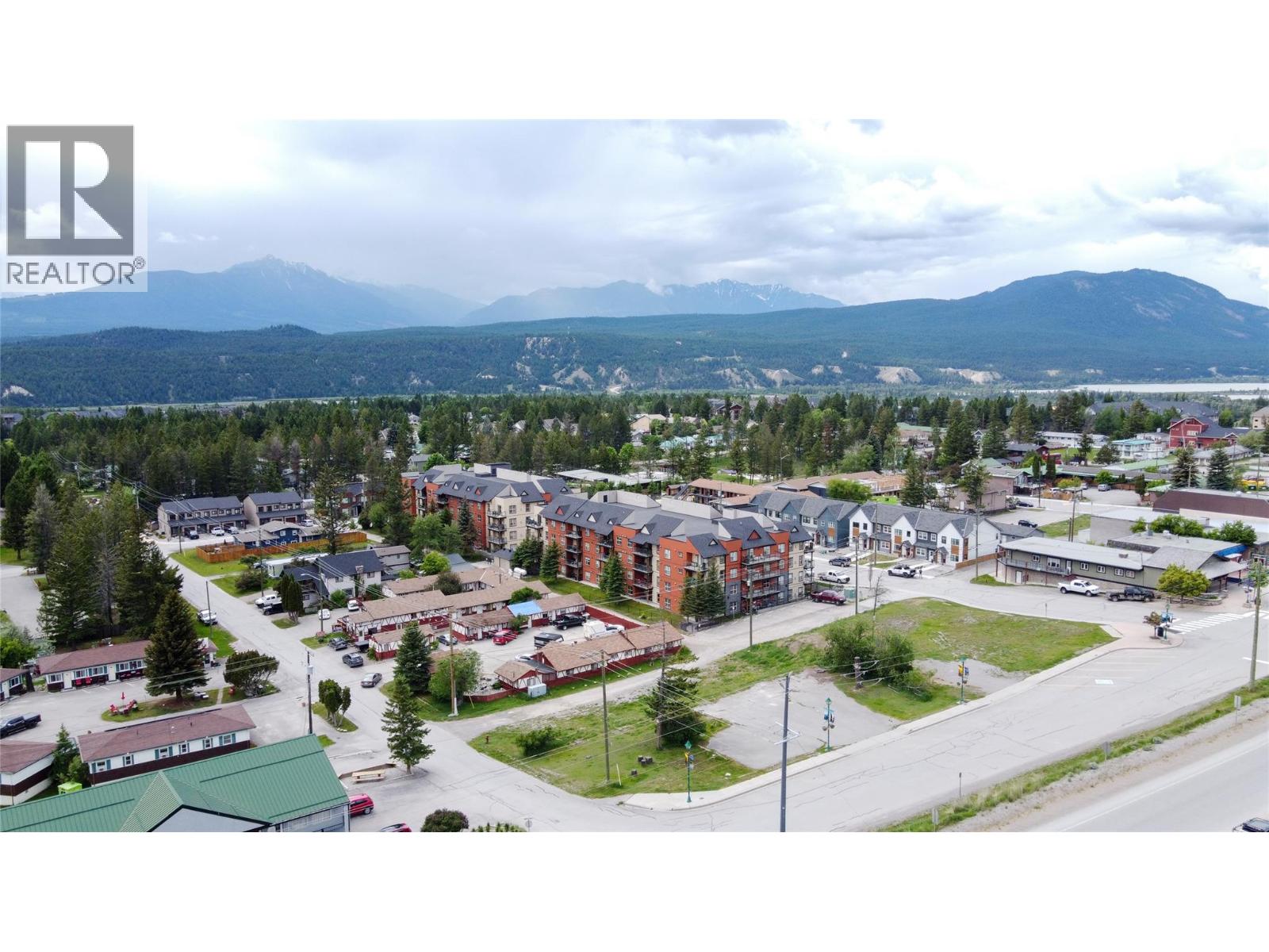 7567 & 7575 Main Street W, Radium Hot Springs, British Columbia  V0A 1M0 - Photo 24 - 10389213