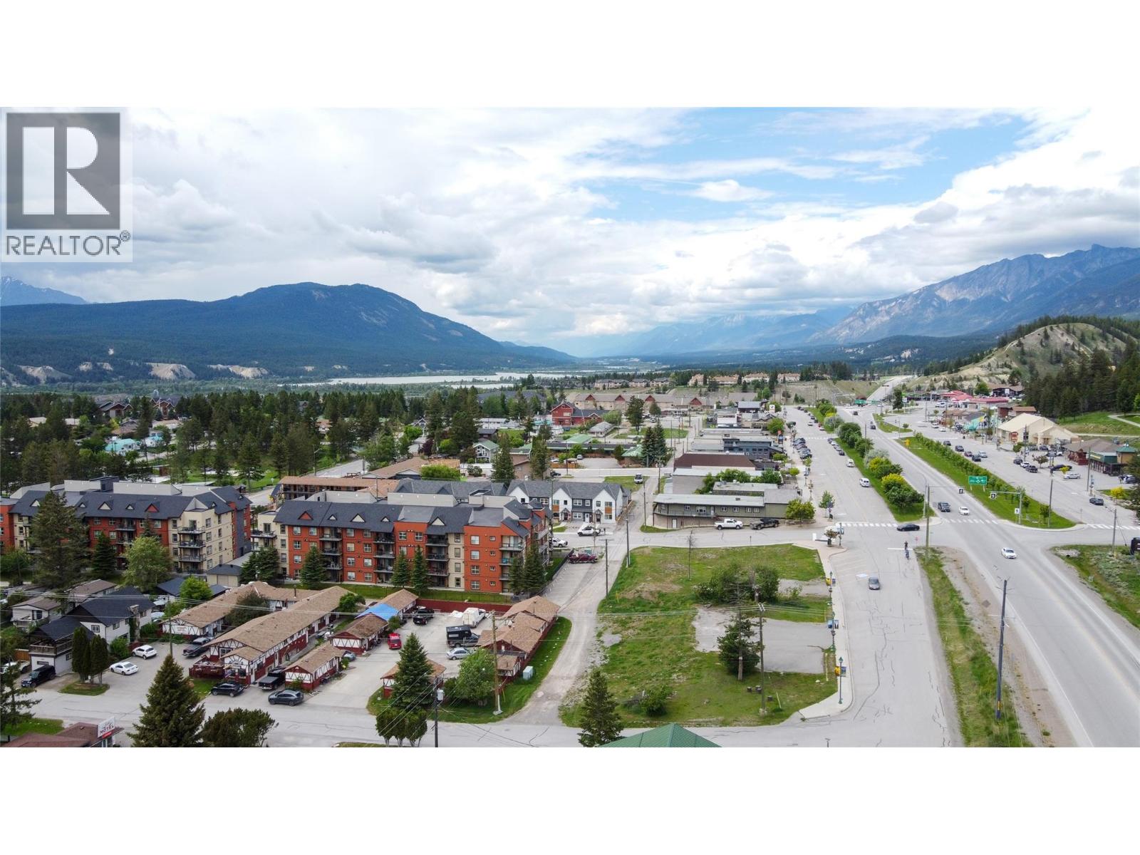 7567 & 7575 Main Street W, Radium Hot Springs, British Columbia  V0A 1M0 - Photo 6 - 10389213