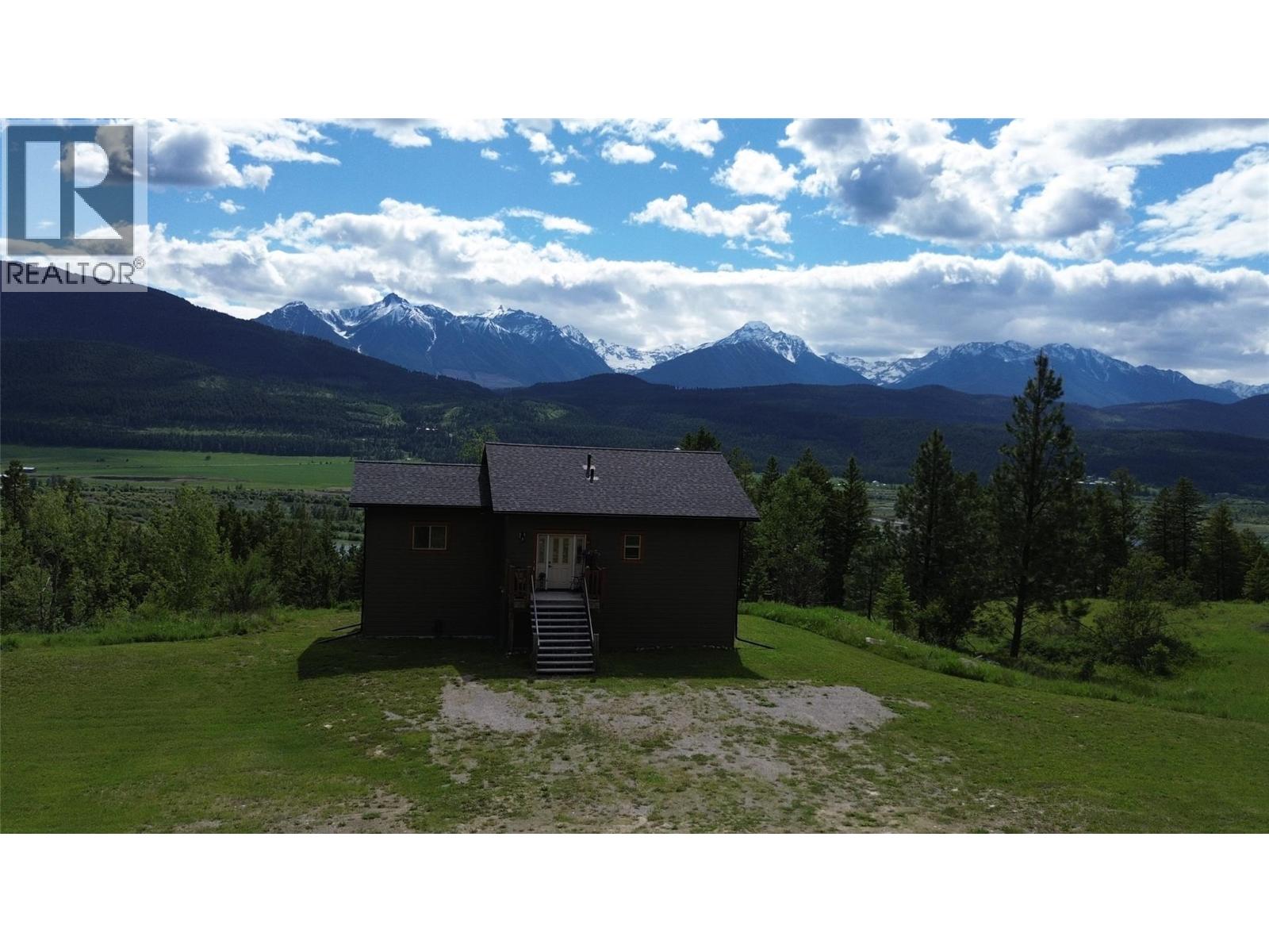 2660 95 Highway, Brisco, British Columbia
