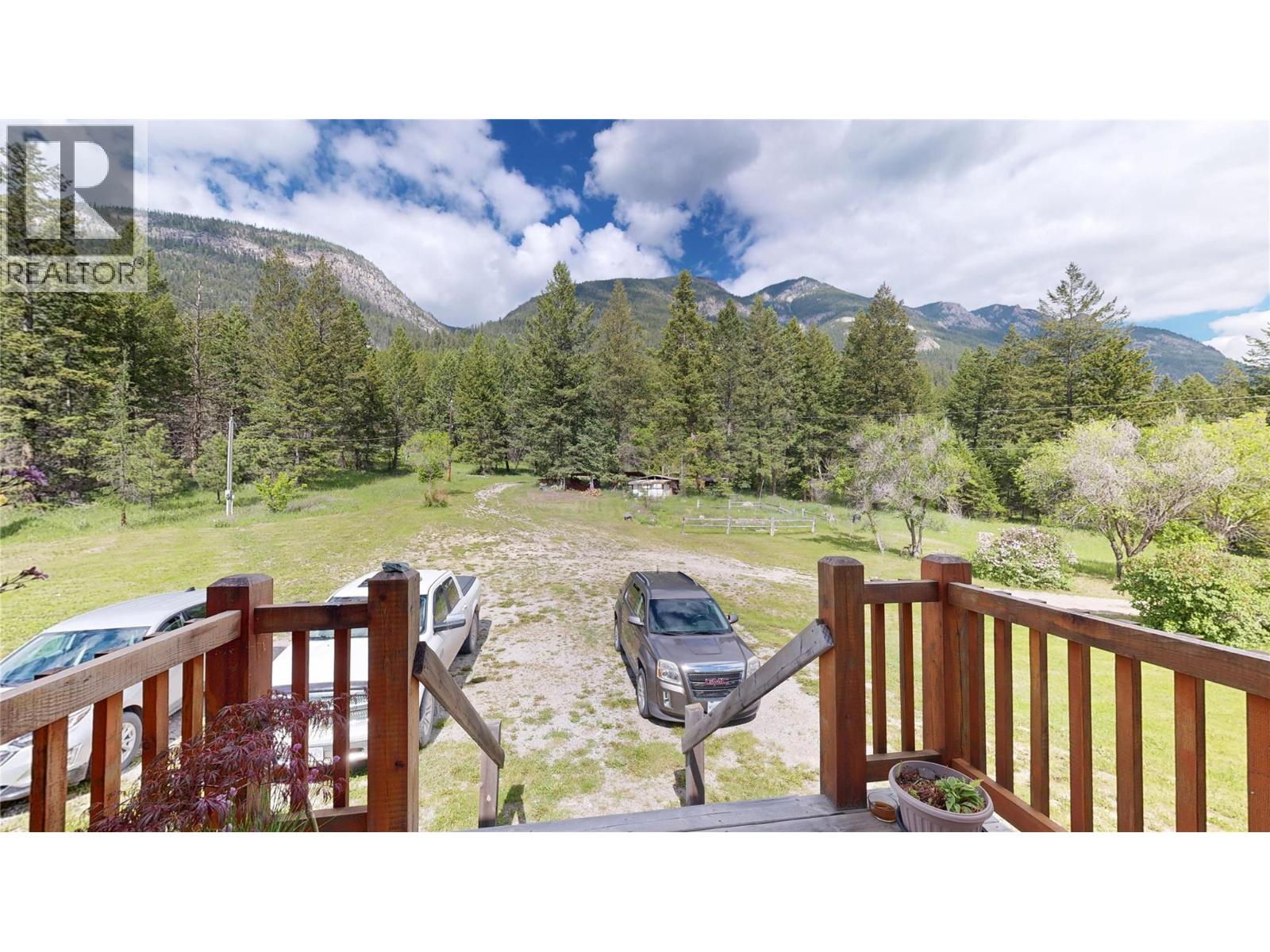 2660 95 Highway, Brisco, British Columbia  V0A 1B0 - Photo 23 - 10390601