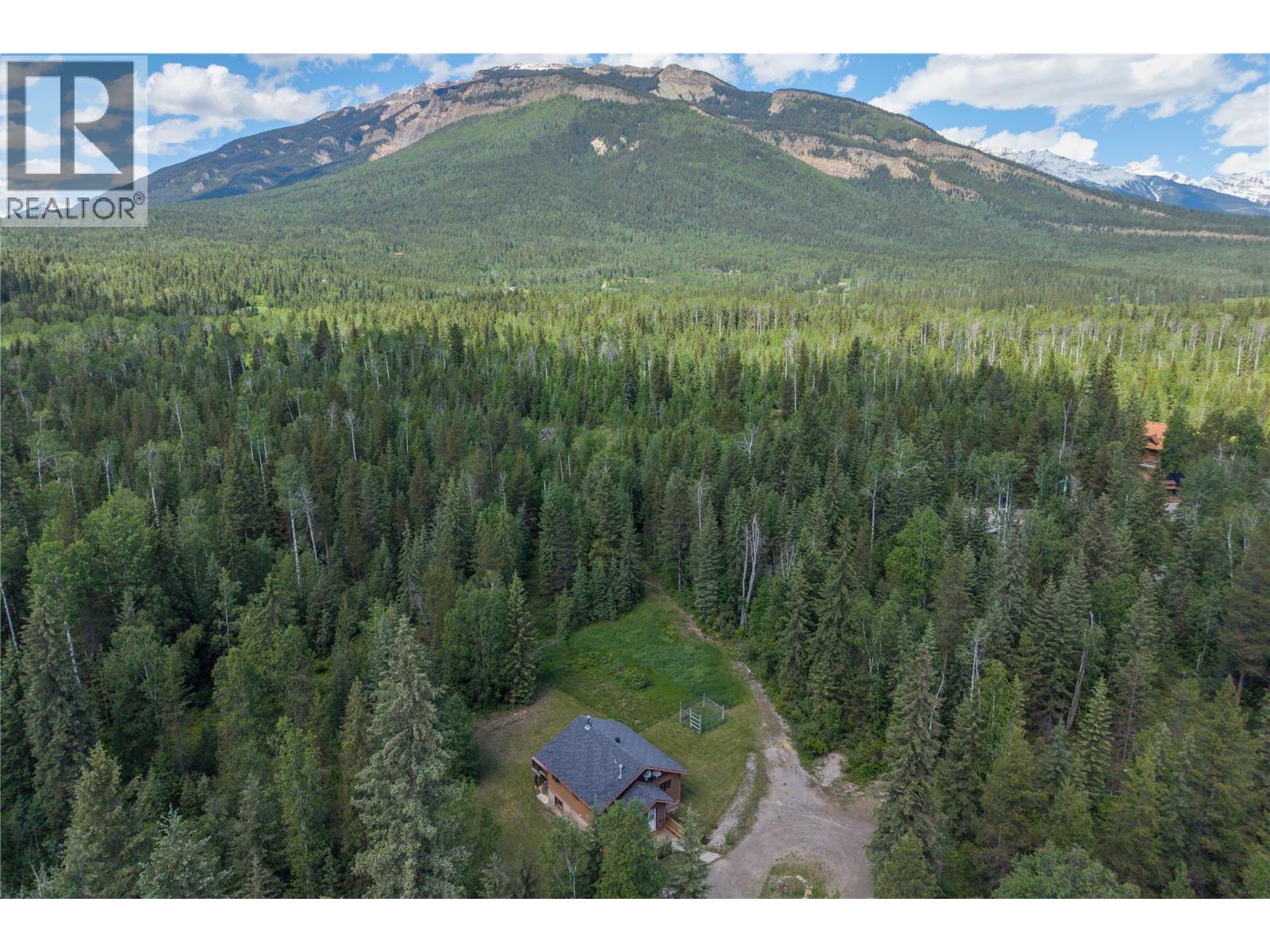 2415 Kettleston Road, Golden, British Columbia  V0A 1H1 - Photo 27 - 10390585