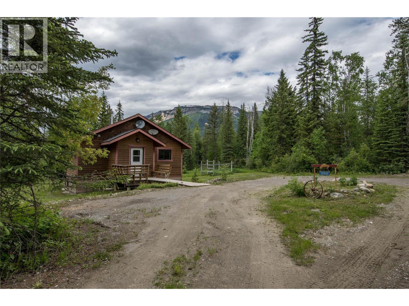 2415 Kettleston Road, Golden, British Columbia  V0A 1H1 - Photo 29 - 10390585
